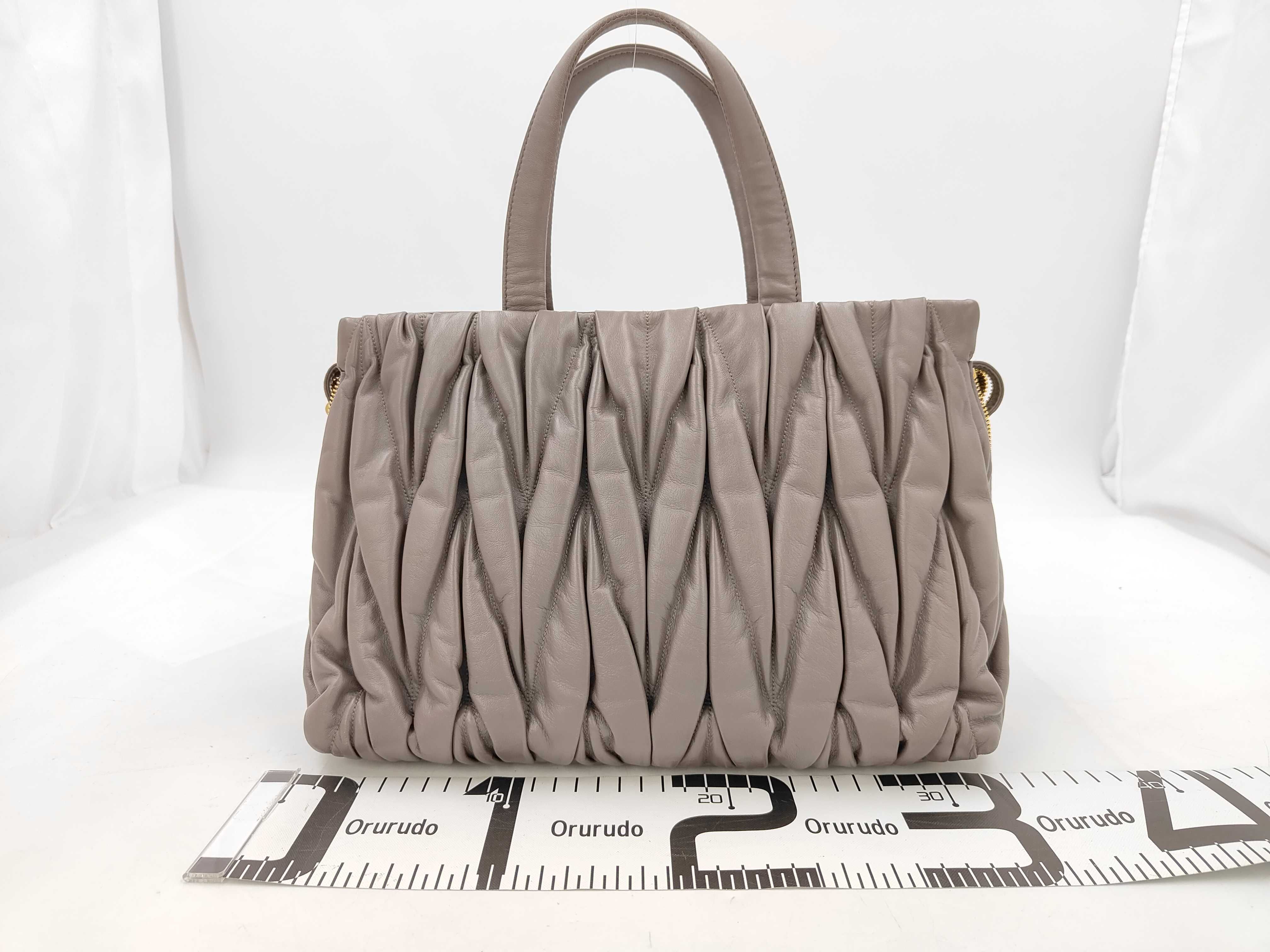 Matelassé Grey 2-Way Handbag with Shoulder Strap (Shoulder Bag) — view 2