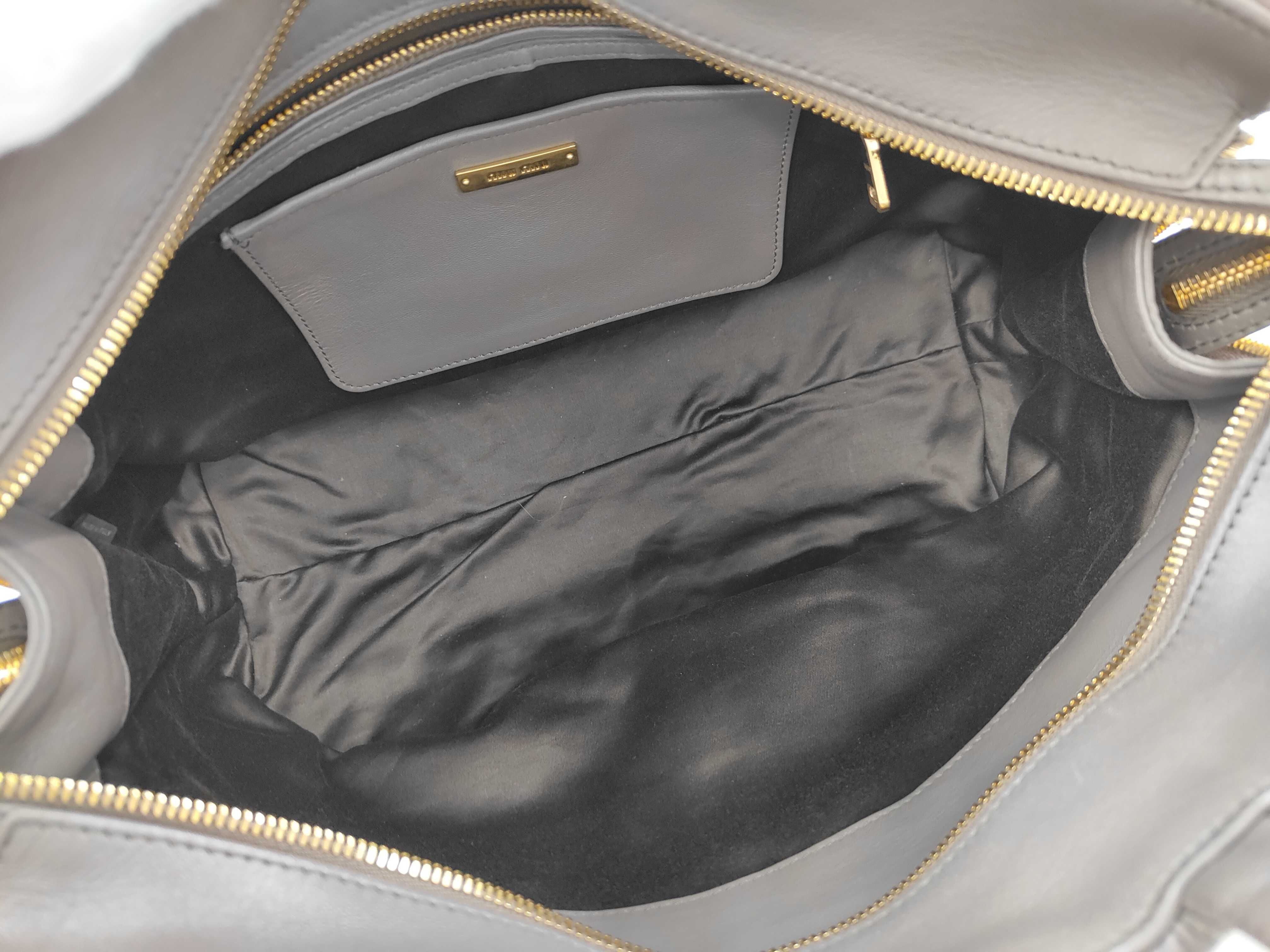 Matelassé Grey 2-Way Handbag with Shoulder Strap (Shoulder Bag) — view 9
