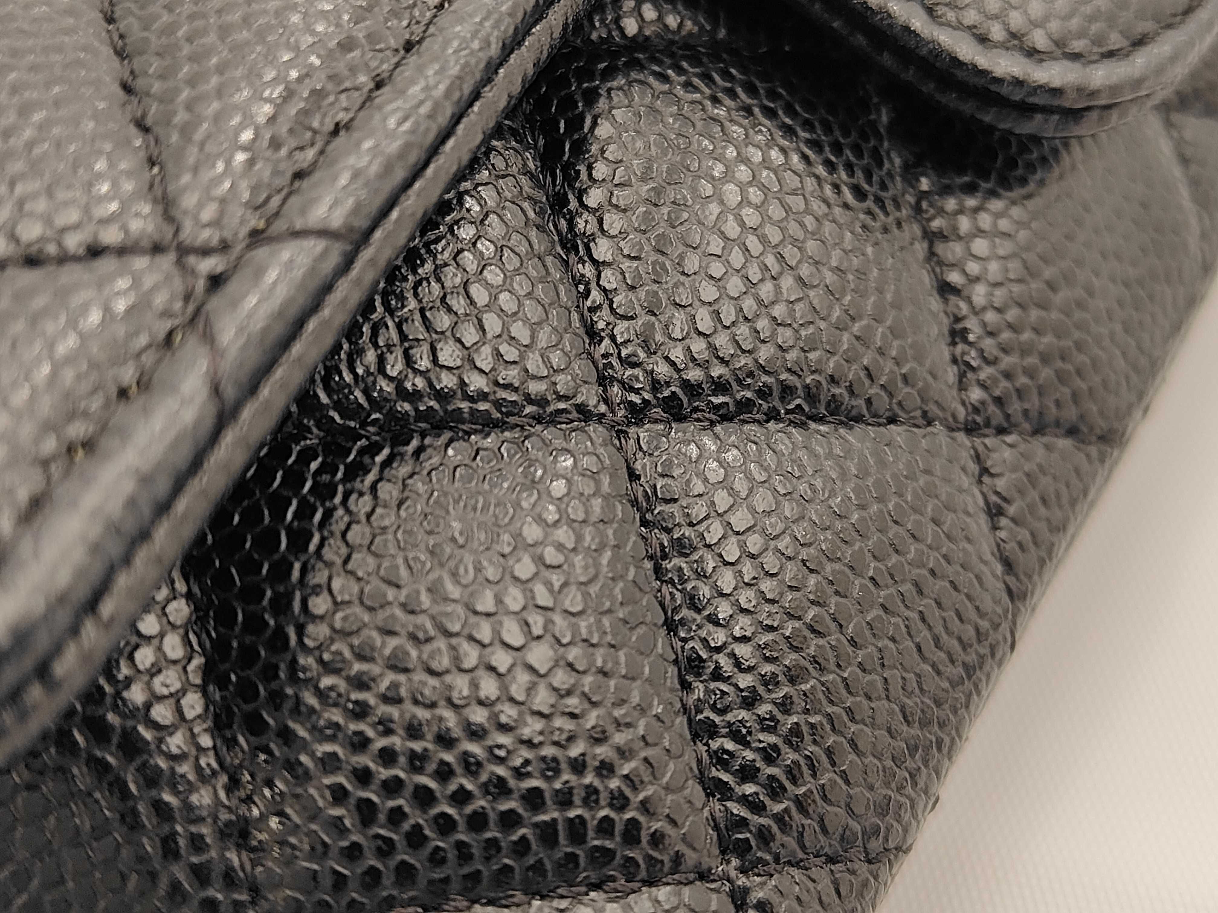 Matelassé Caviar Skin Chain Shoulder Bag — view 11