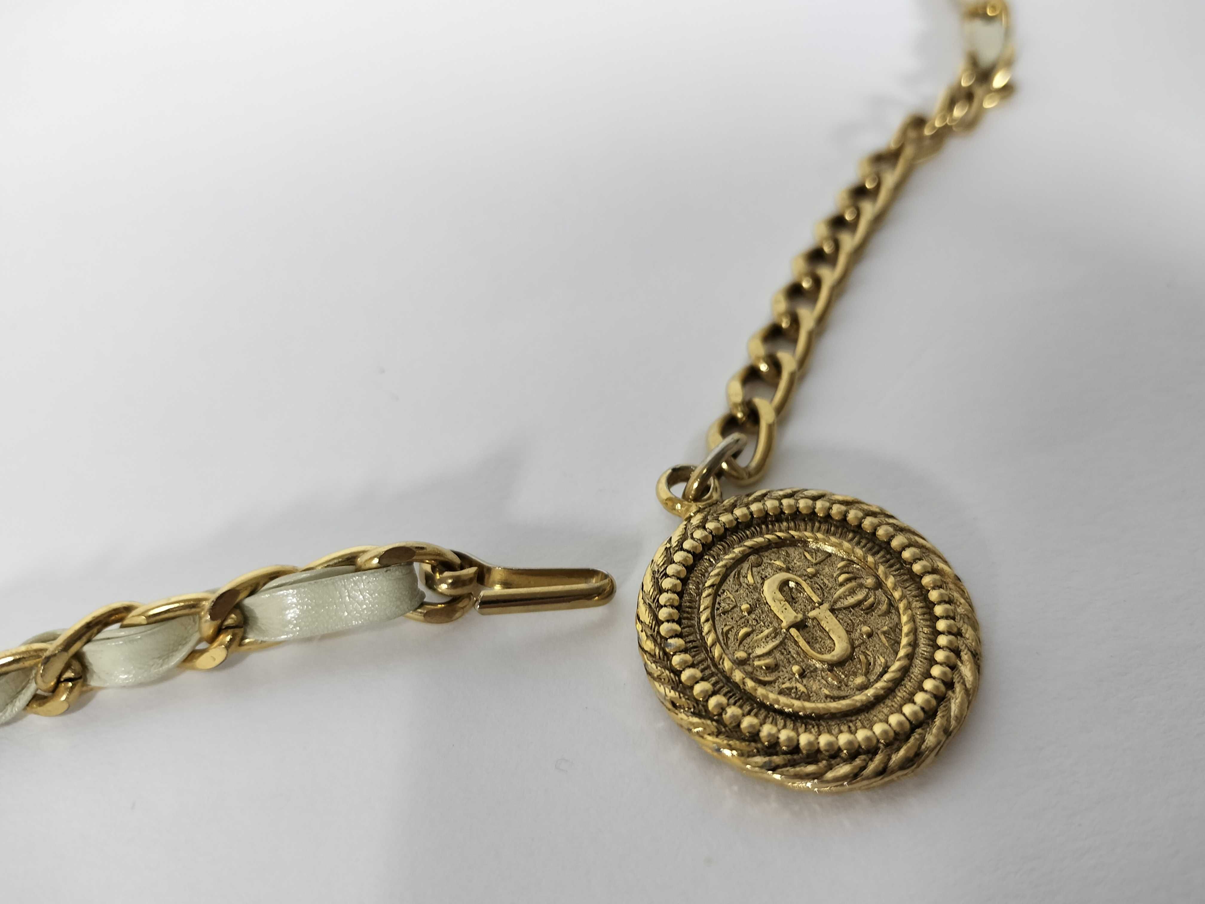 belt — view 3