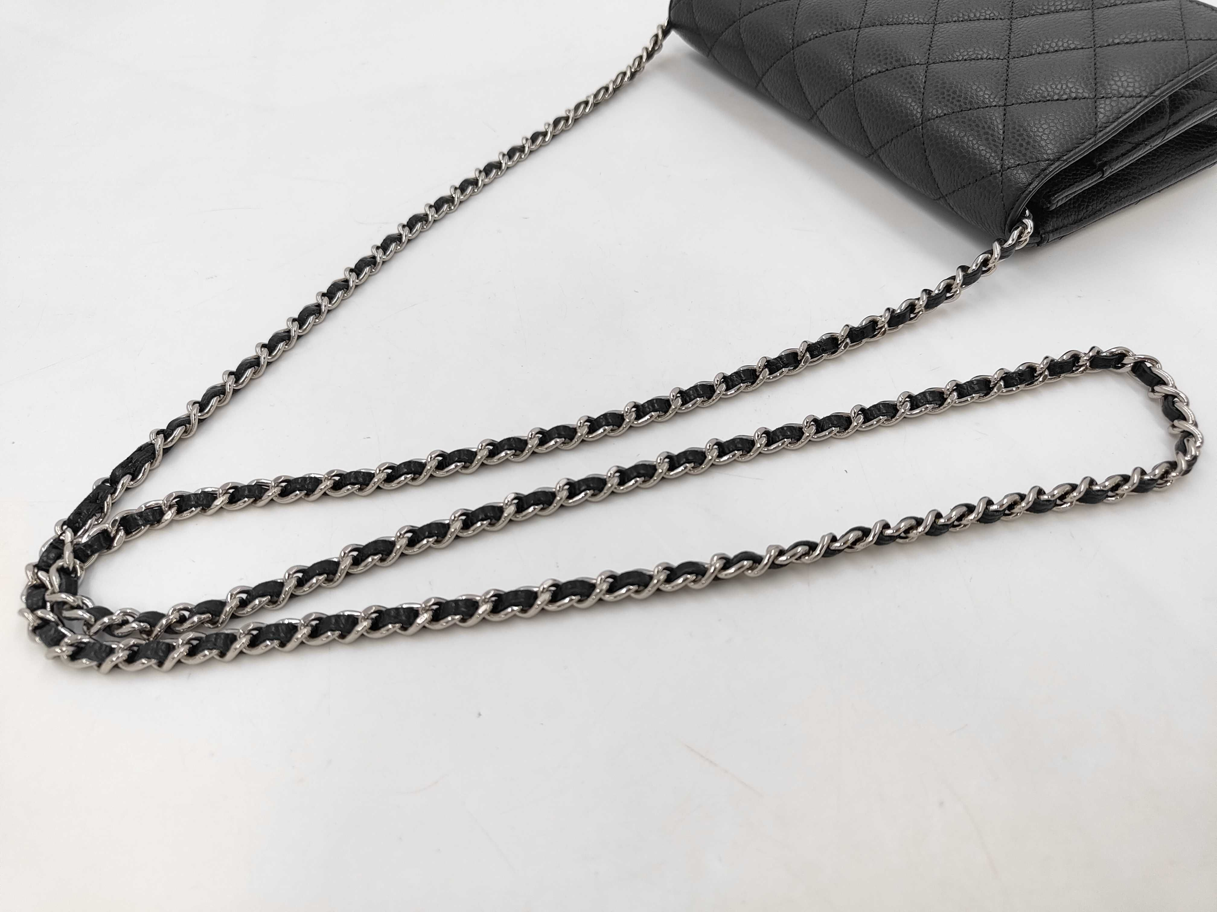 Matelassé Caviar Skin Chain Wallet Shoulder Bag — view 8