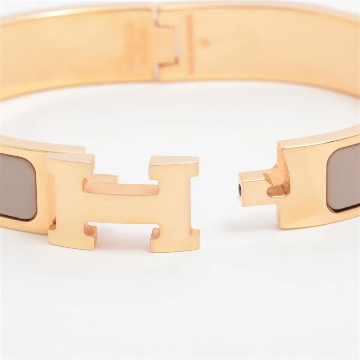 Click H Fan FI0264 Bangle GP Gold x Marron Glacé. Shows signs of wear including — view 5