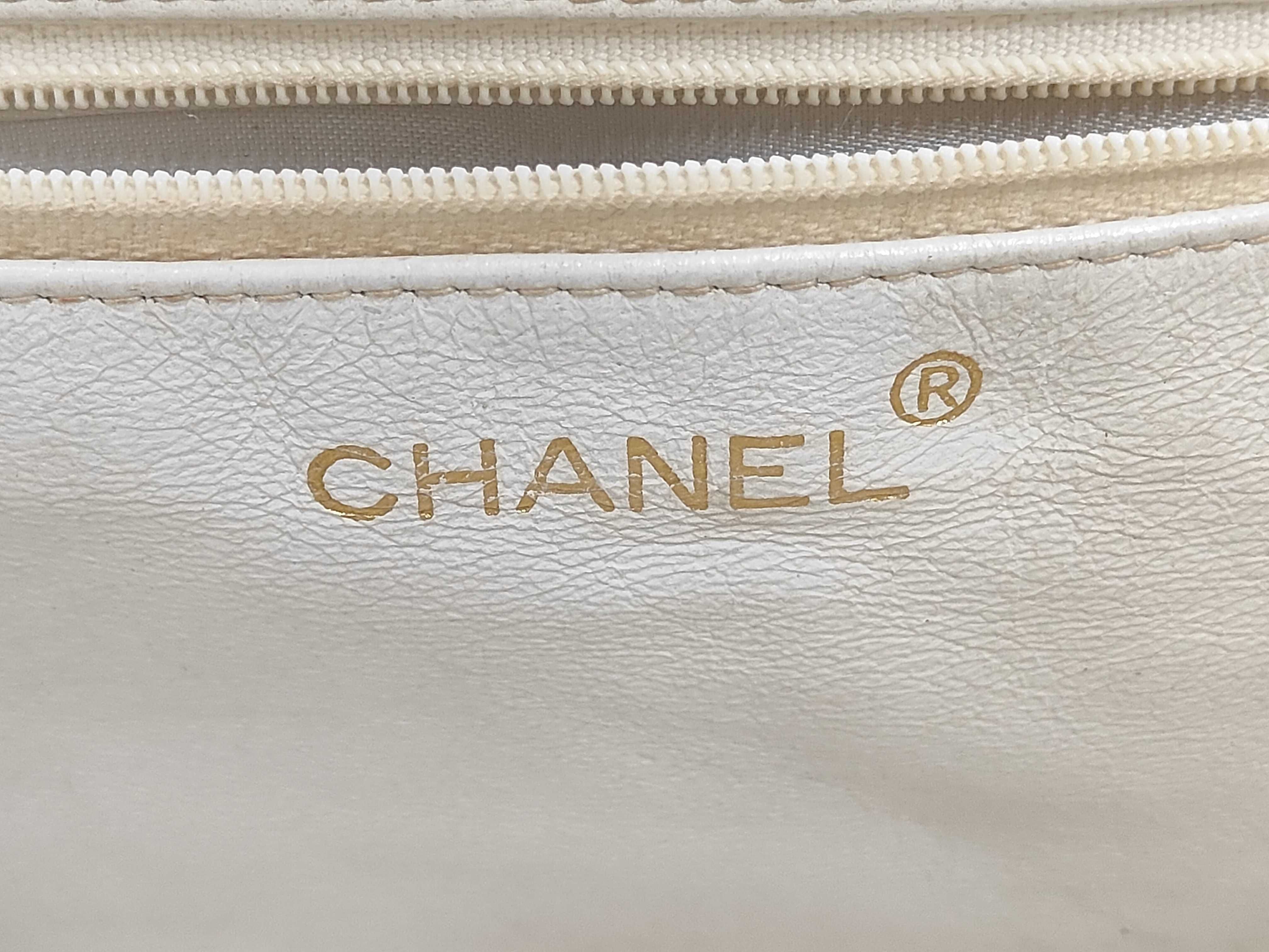 white shoulder bag — view 9