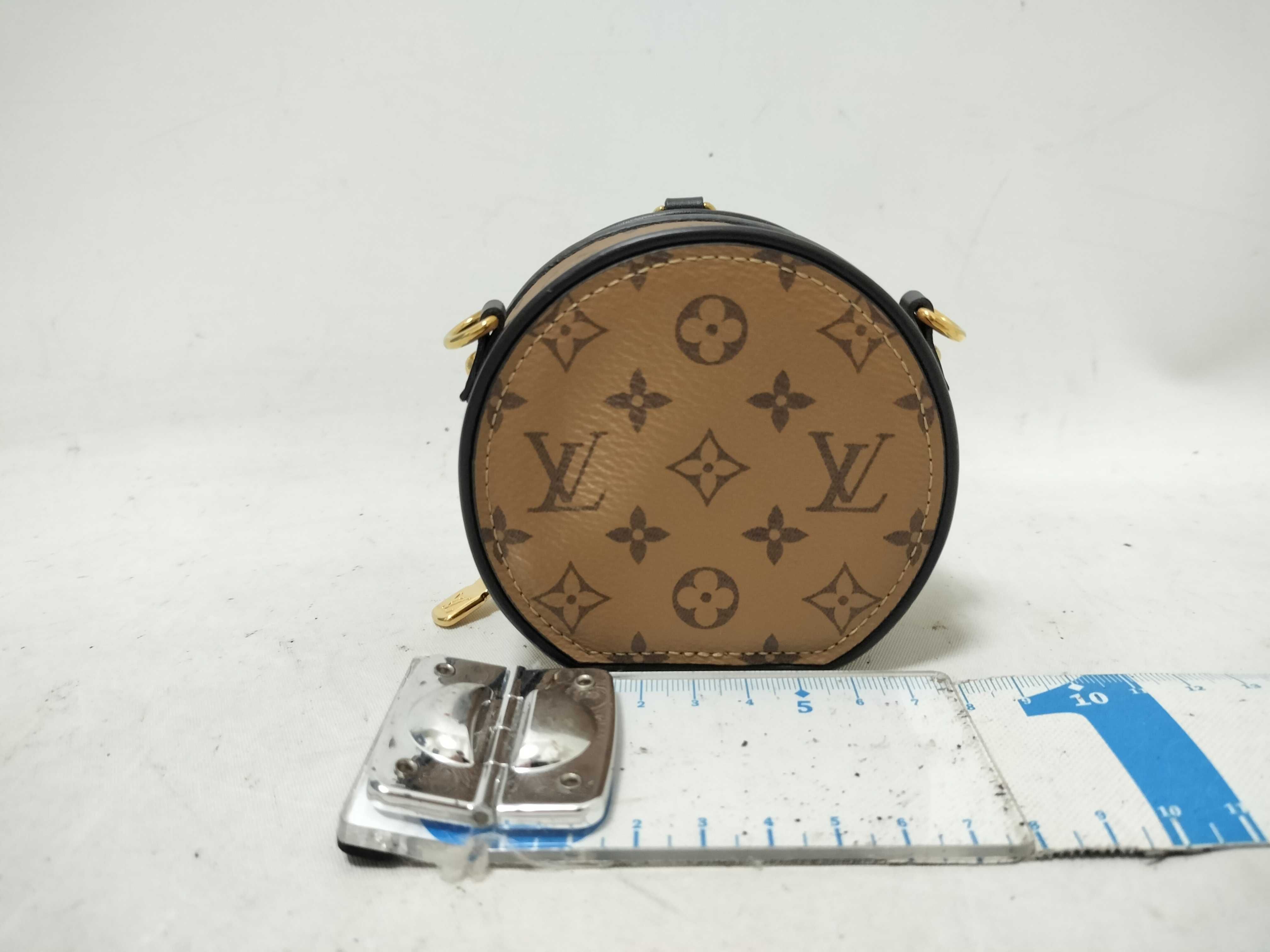IC chip Louis Vuitton Boite Chapeau Mini Monogram Shoulder Bag — view 2