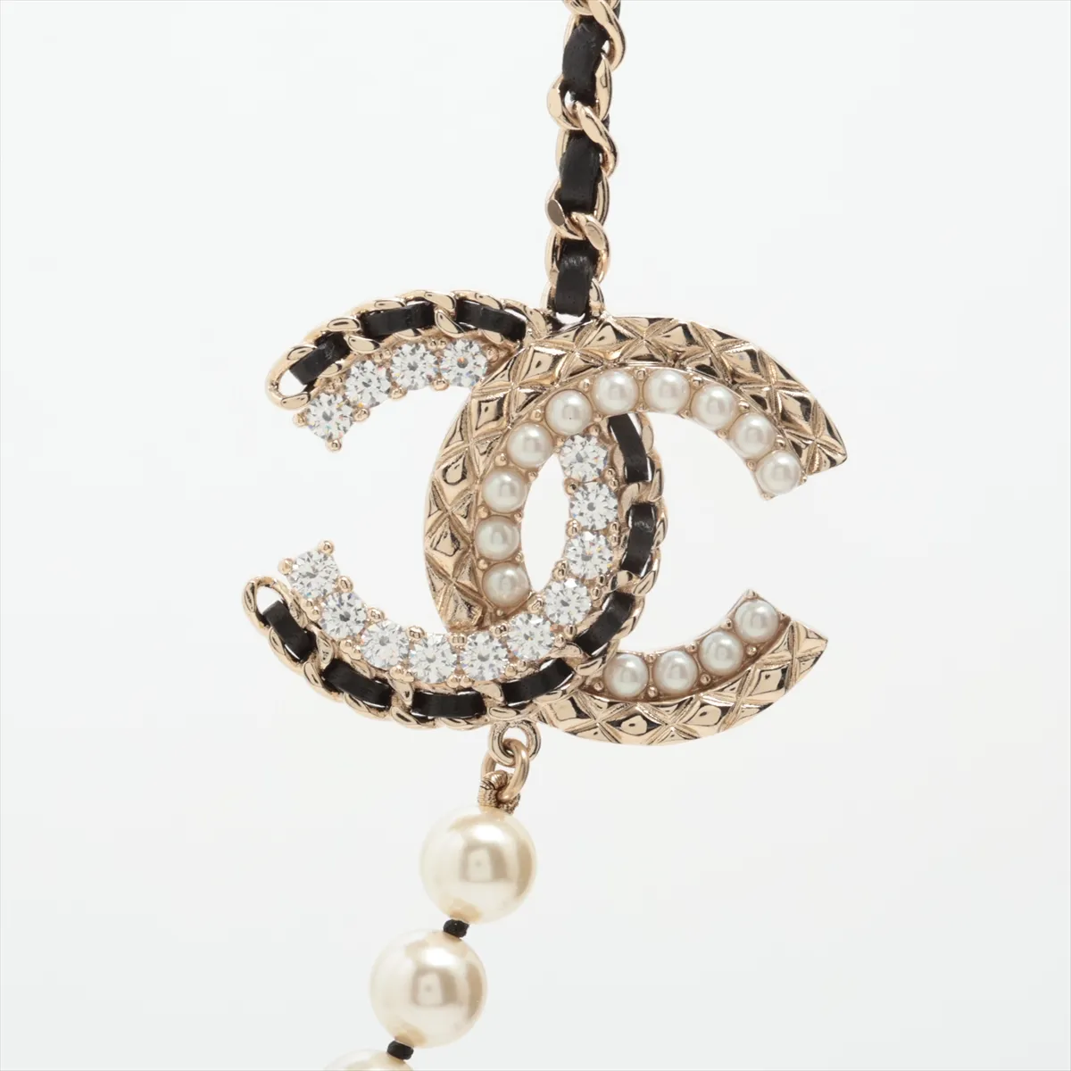 Coco Mark B22B Necklace, GP x Rhinestone x Faux Pearl, Gold x Black. — view 2