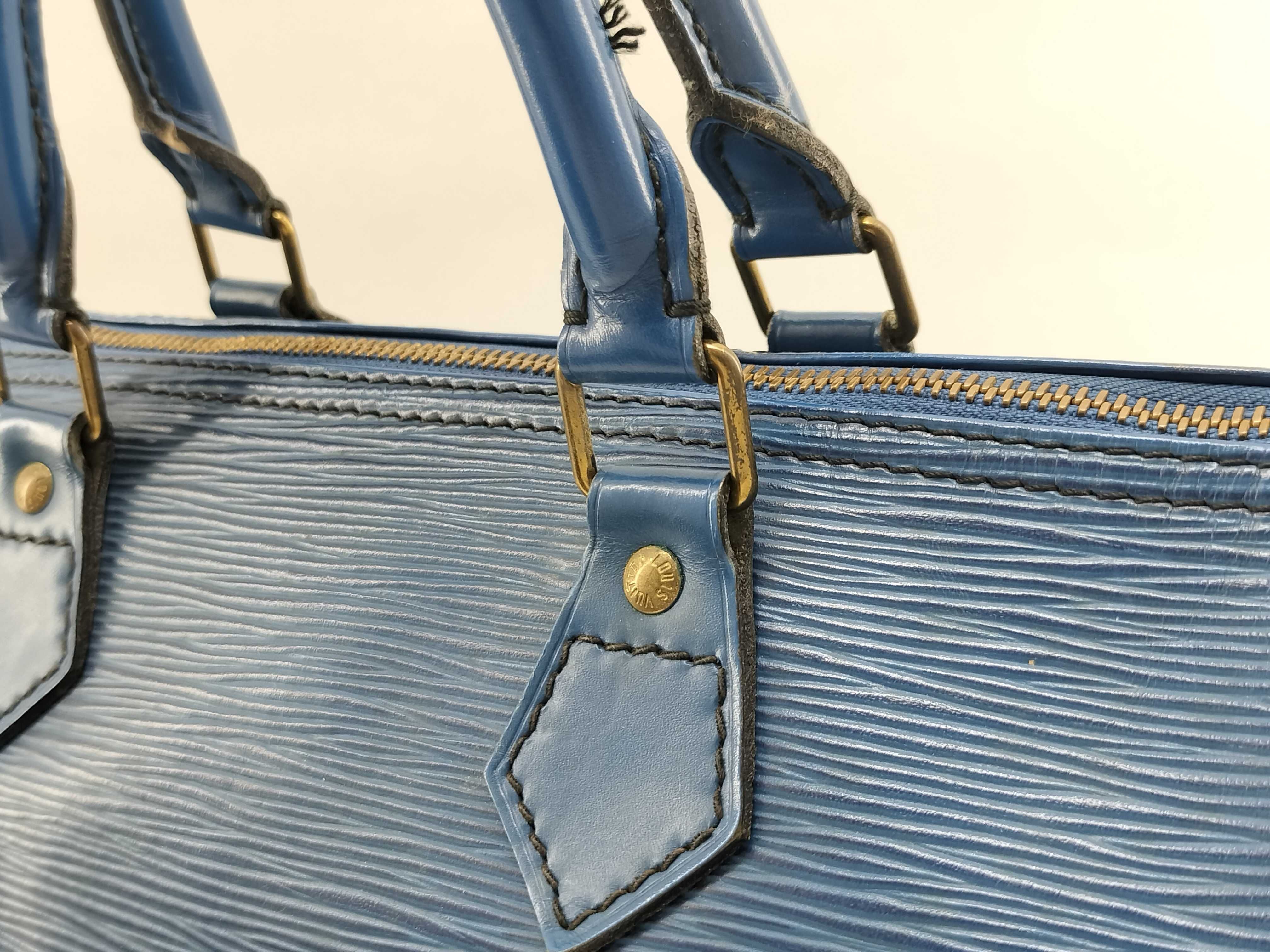Monogram LV Epi Speedy 30 M43005/VI00971 Handbag — view 3