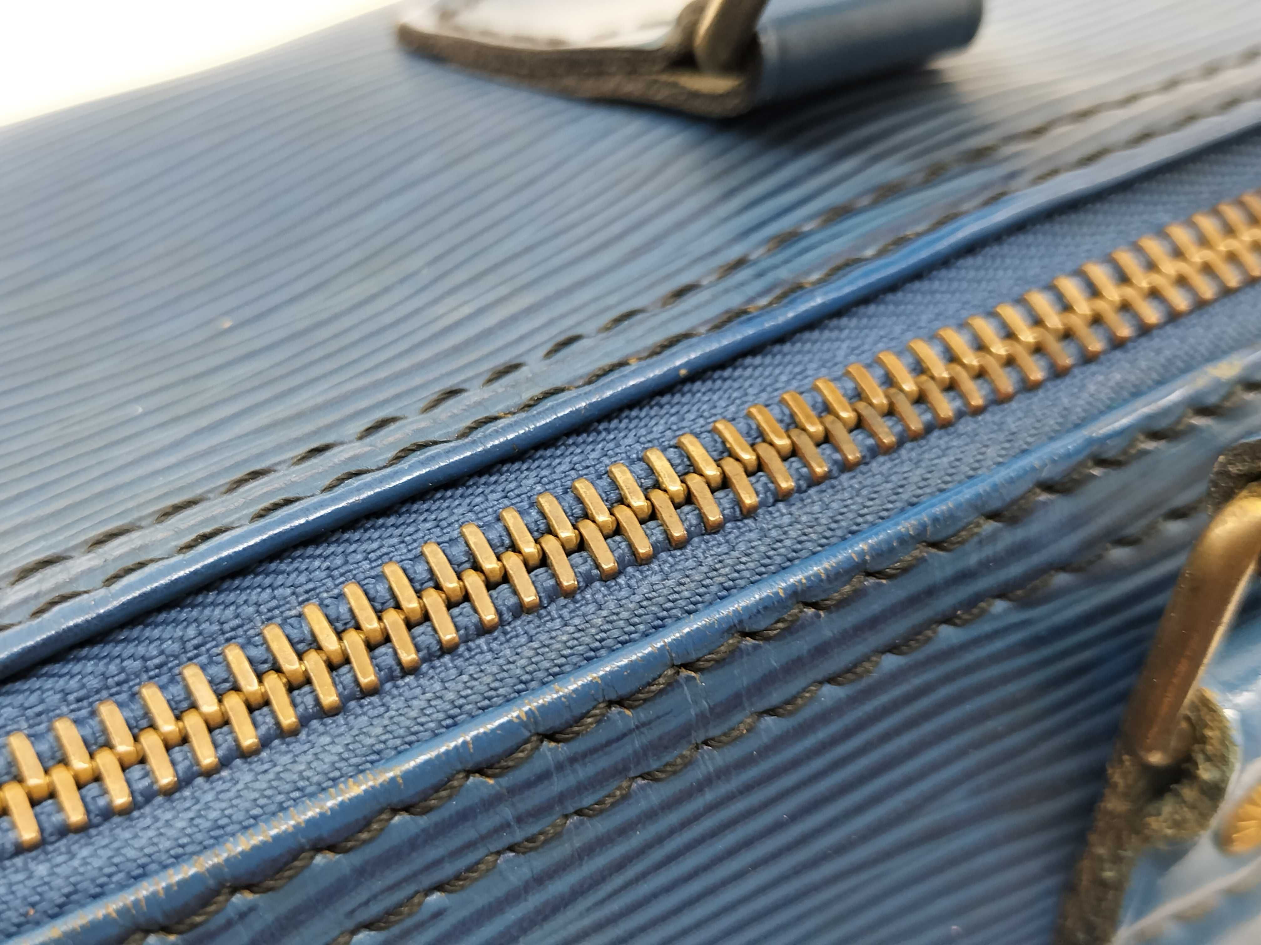 Monogram LV Epi Speedy 30 M43005/VI00971 Handbag — view 6