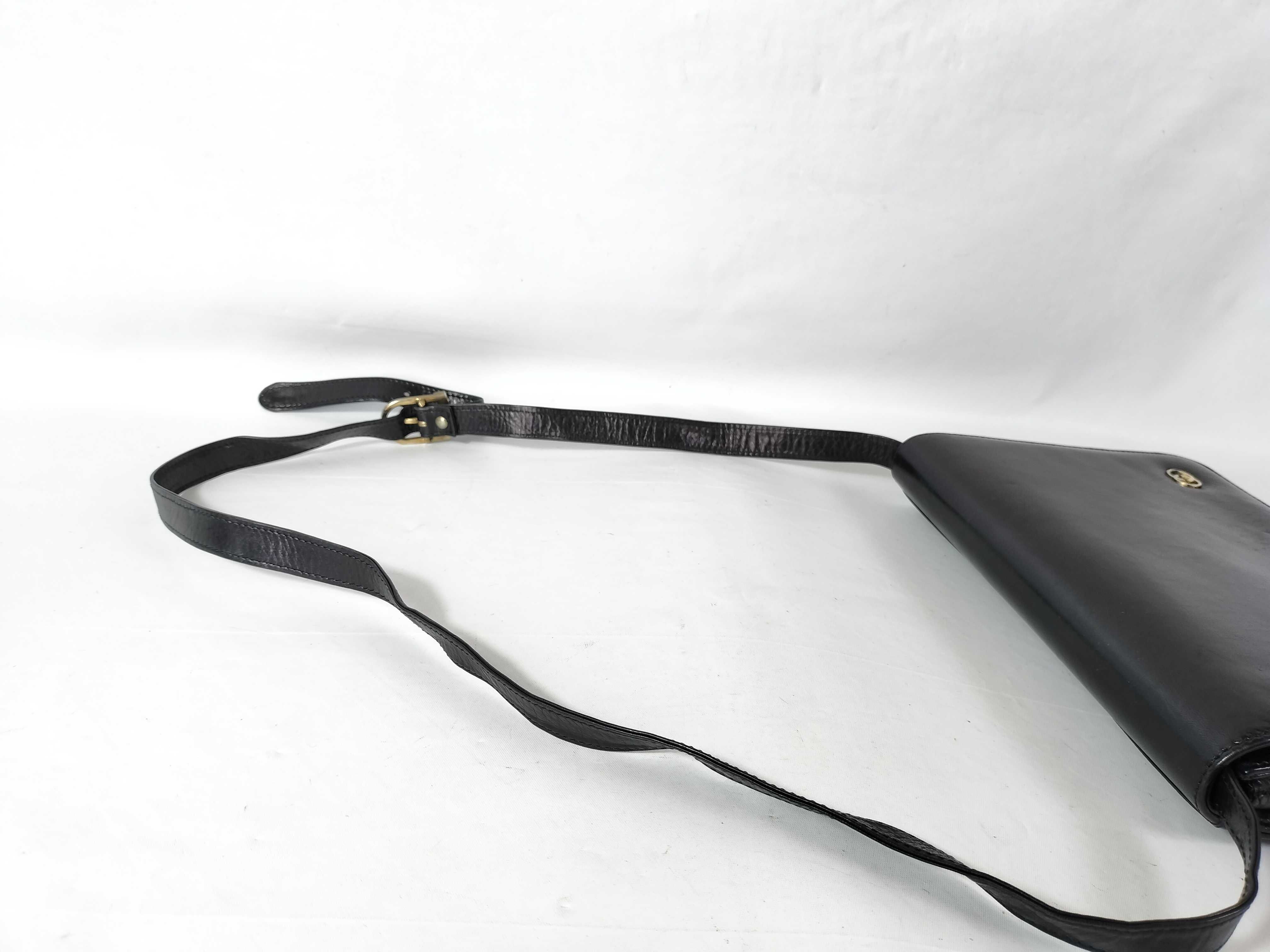 GG Logo Black Shoulder Bag — view 3