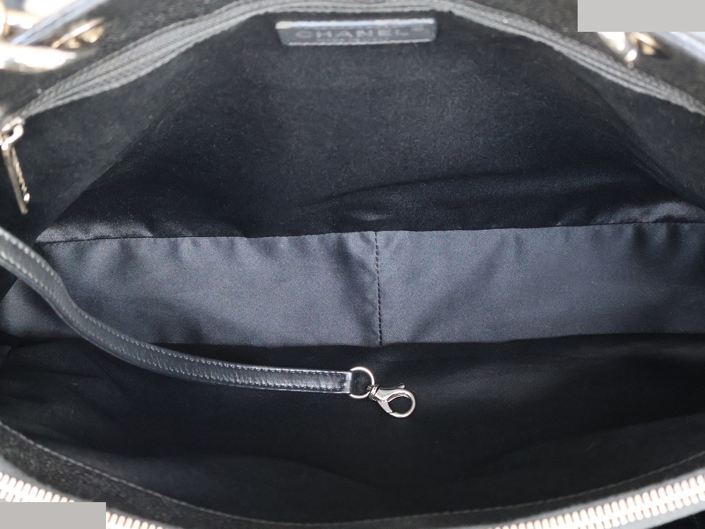 Caviar Skin GST Chain Tote Bag, Black — view 11