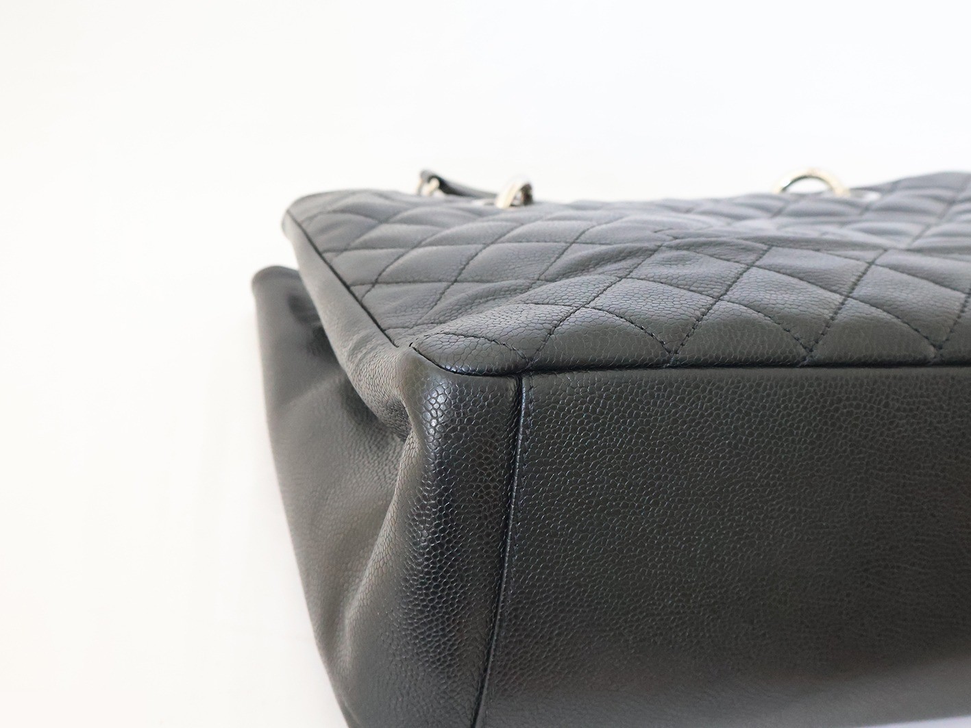Caviar Skin GST Chain Tote Bag, Black — view 3