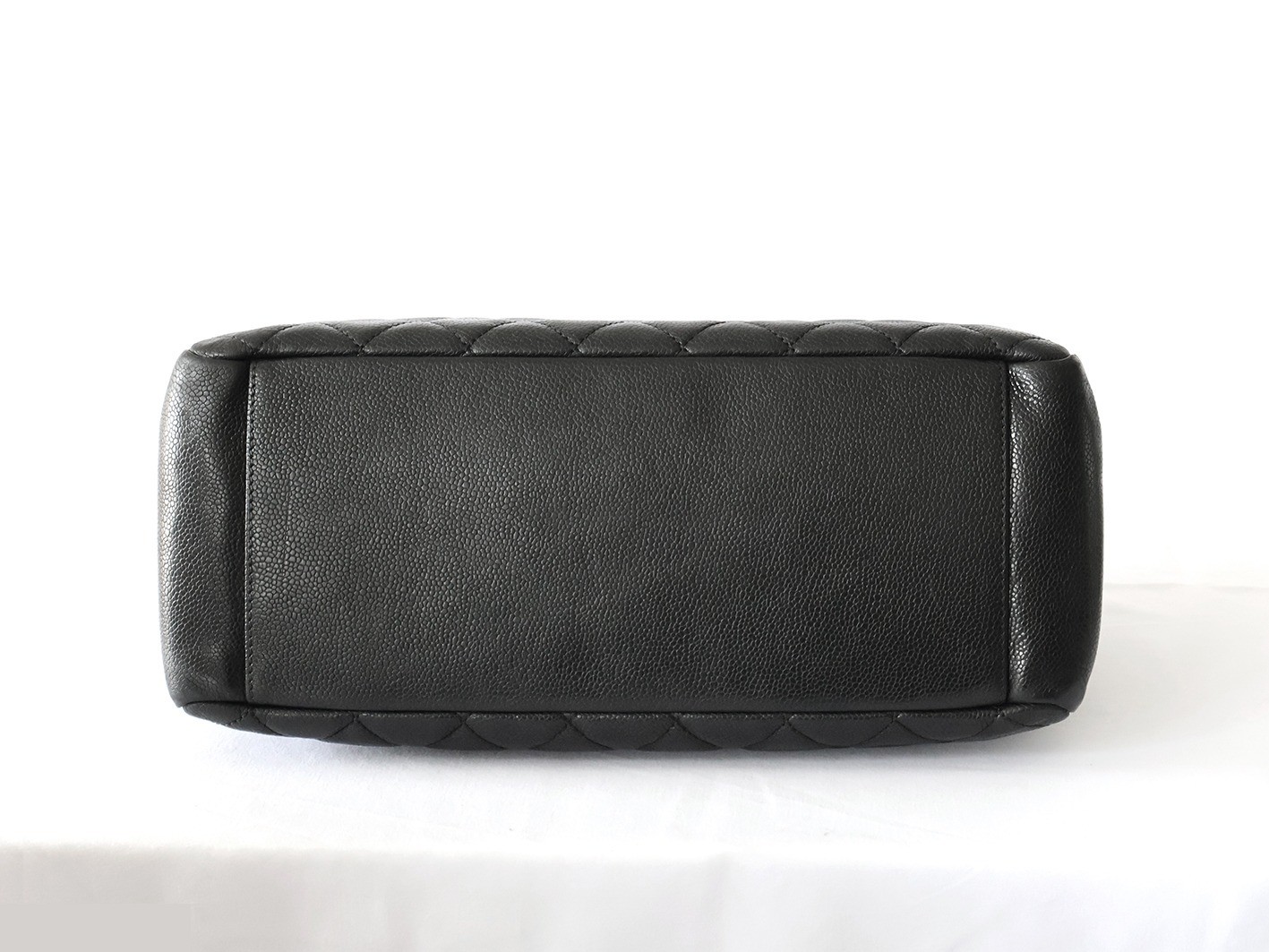 Caviar Skin GST Chain Tote Bag, Black — view 5