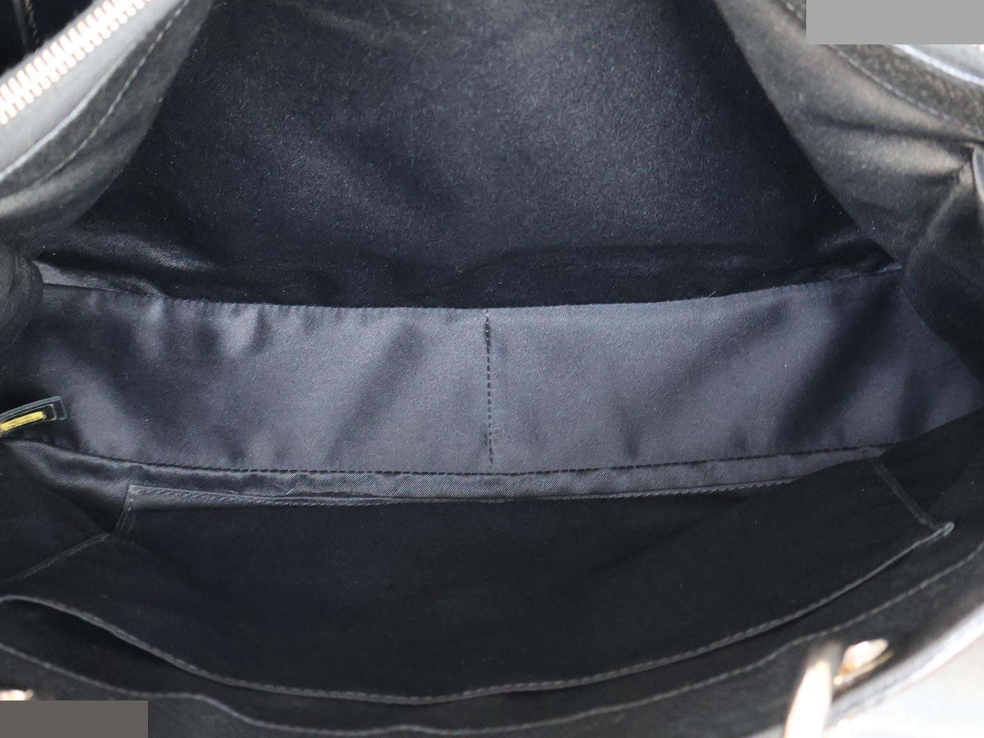 Caviar Skin GST Chain Tote Bag, Black — view 10