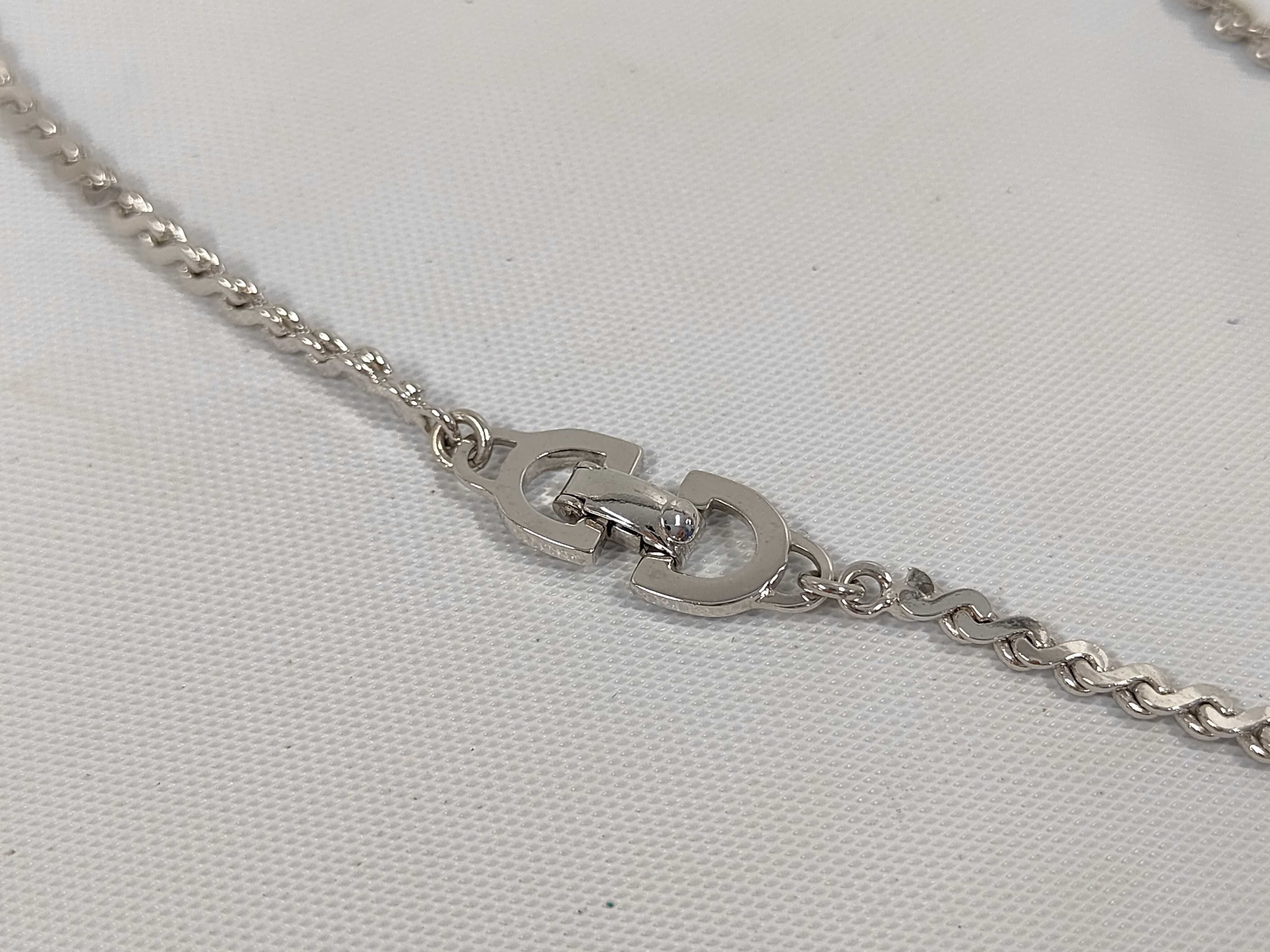 Christian / Necklace — view 5