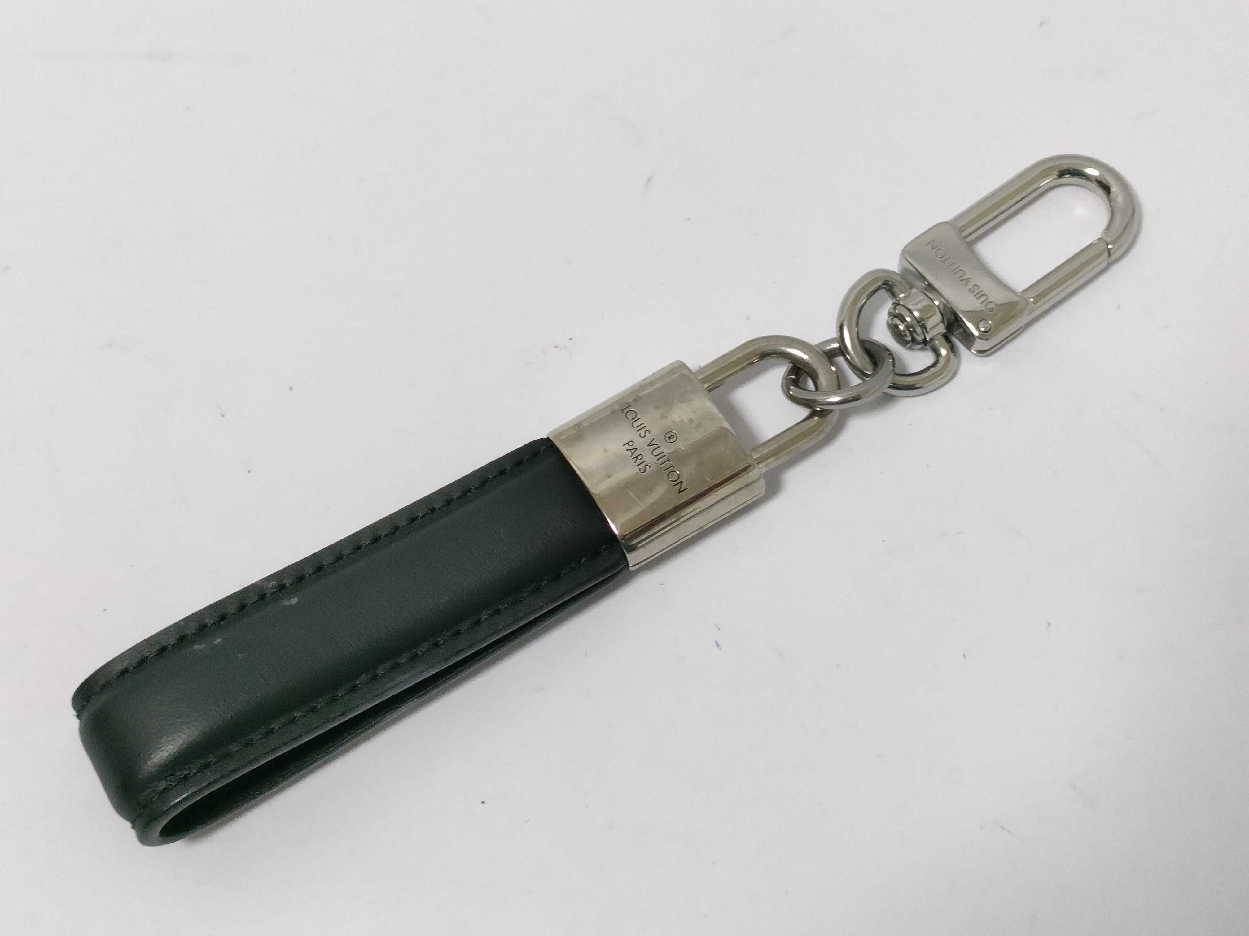 Leather Key Charm / LV Key Case & Key Holder — view 2