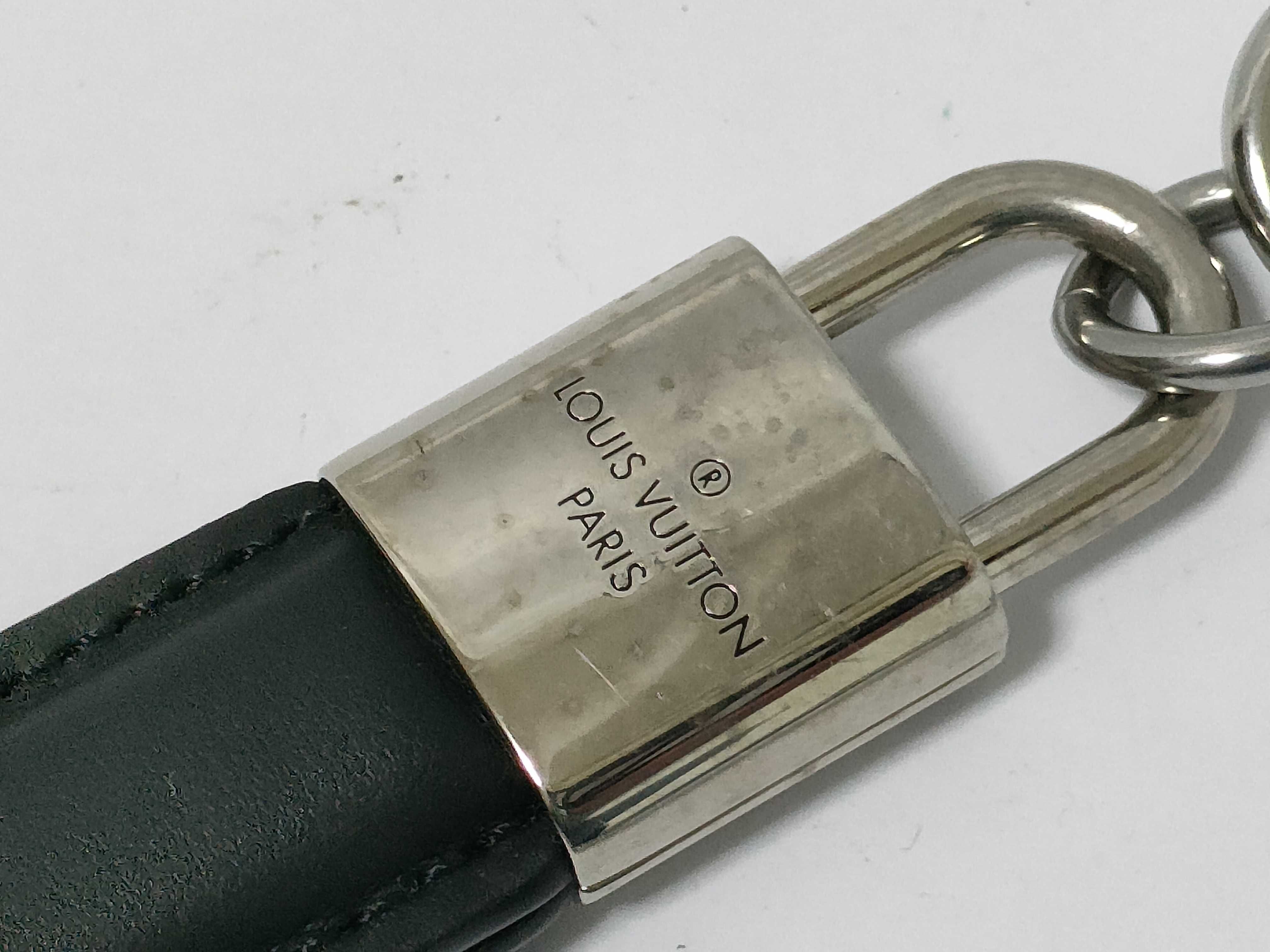 Leather Key Charm / LV Key Case & Key Holder — view 4