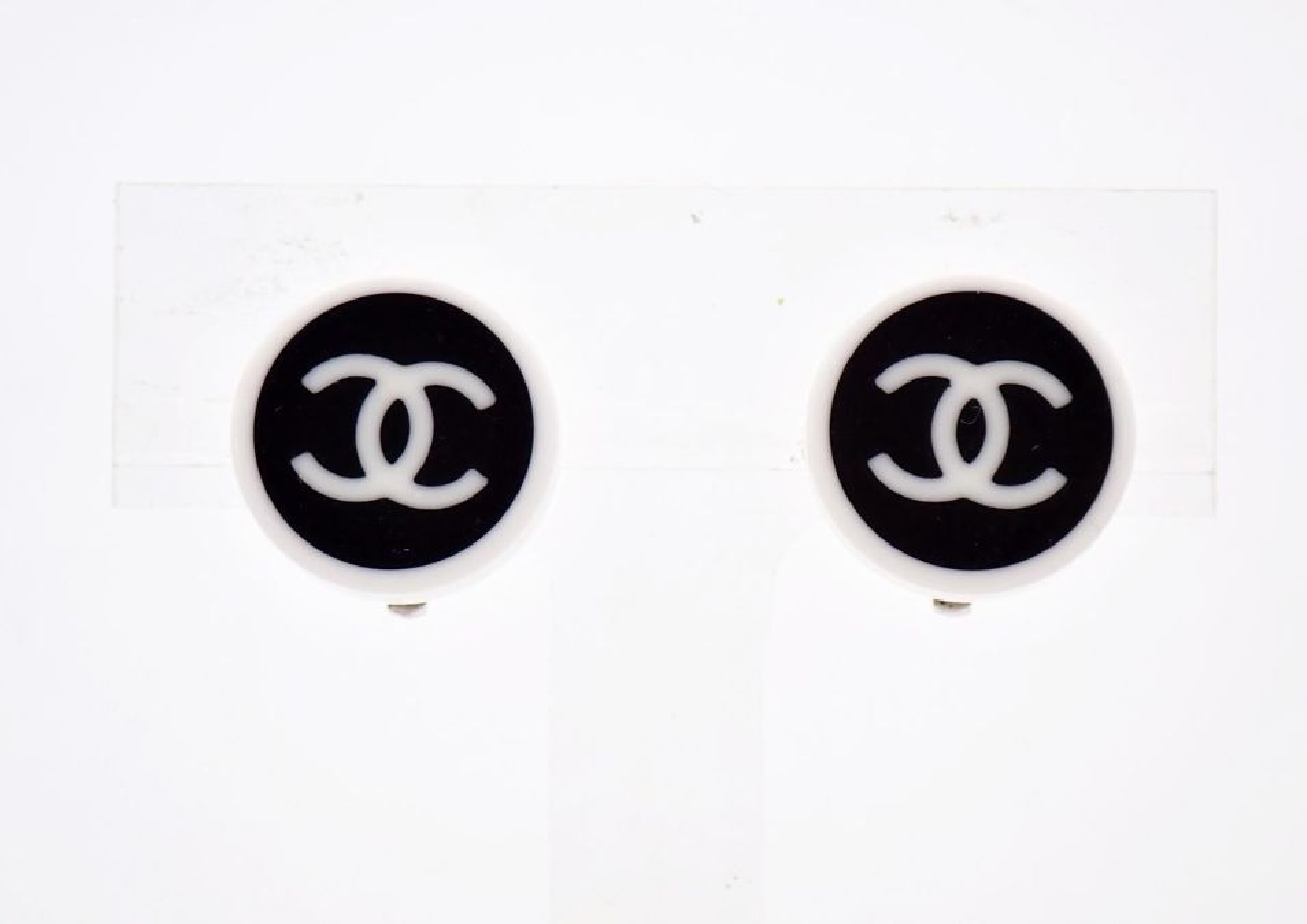 Coco Mark 05C GP x Resin Black x White Earrings