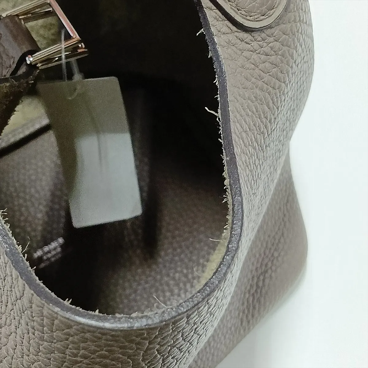 Picotin Lock 18 PM, Taurillon Clemence leather, Etoupe leather, silver hardware, Year: 2020 — view 12