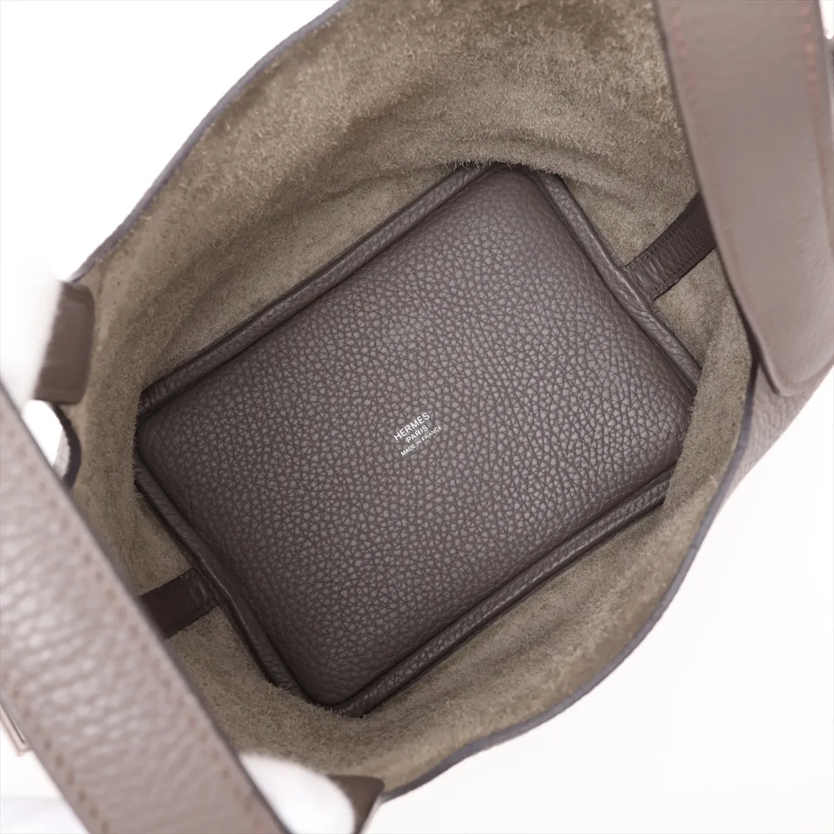 Picotin Lock 18 PM, Taurillon Clemence leather, Etoupe leather, silver hardware, Year: 2020 — view 7