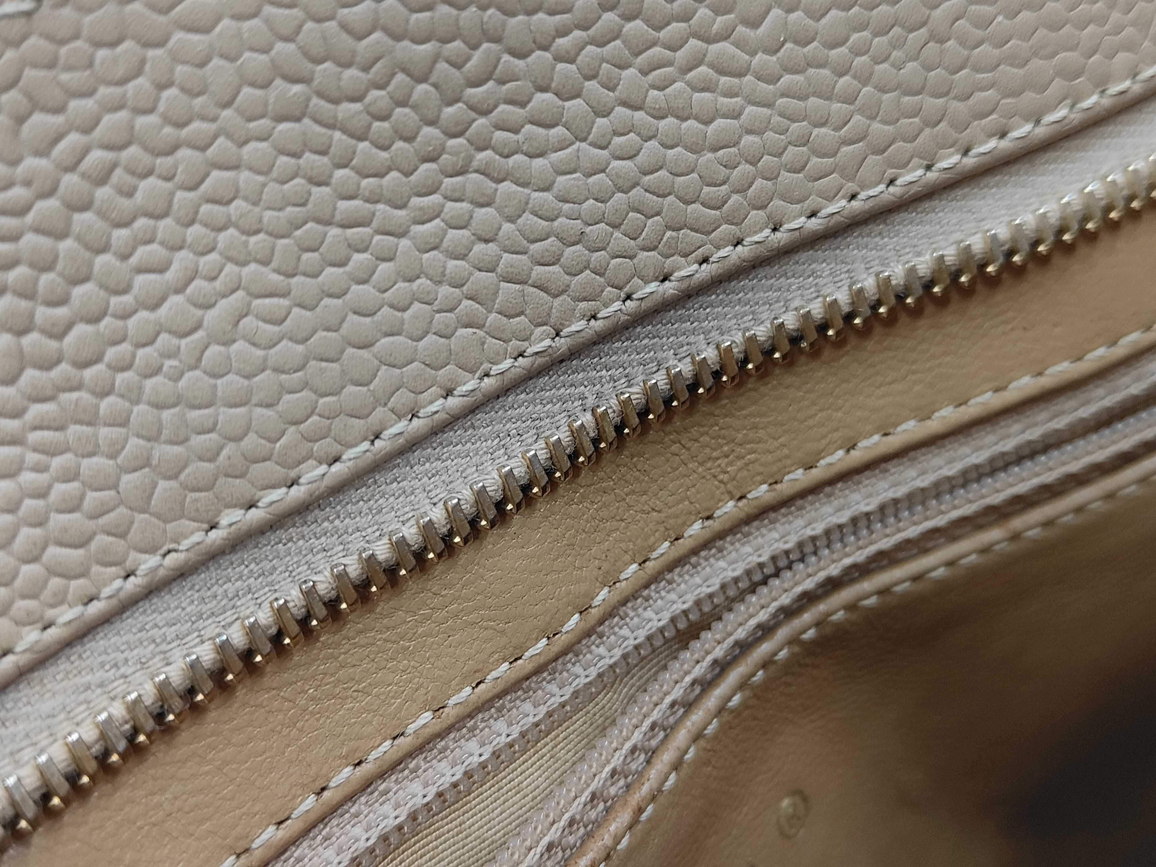 Reissue Tote Bag, Caviar Leather, Beige — view 11