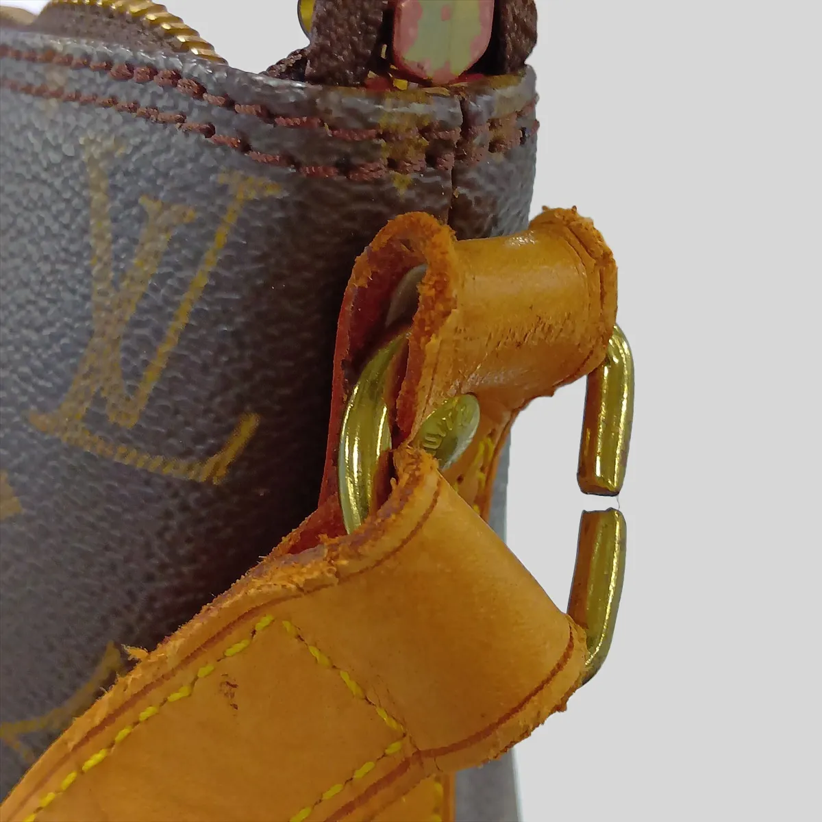 Monogram Vanity Star M47275, serial number unknown, brown. — view 13
