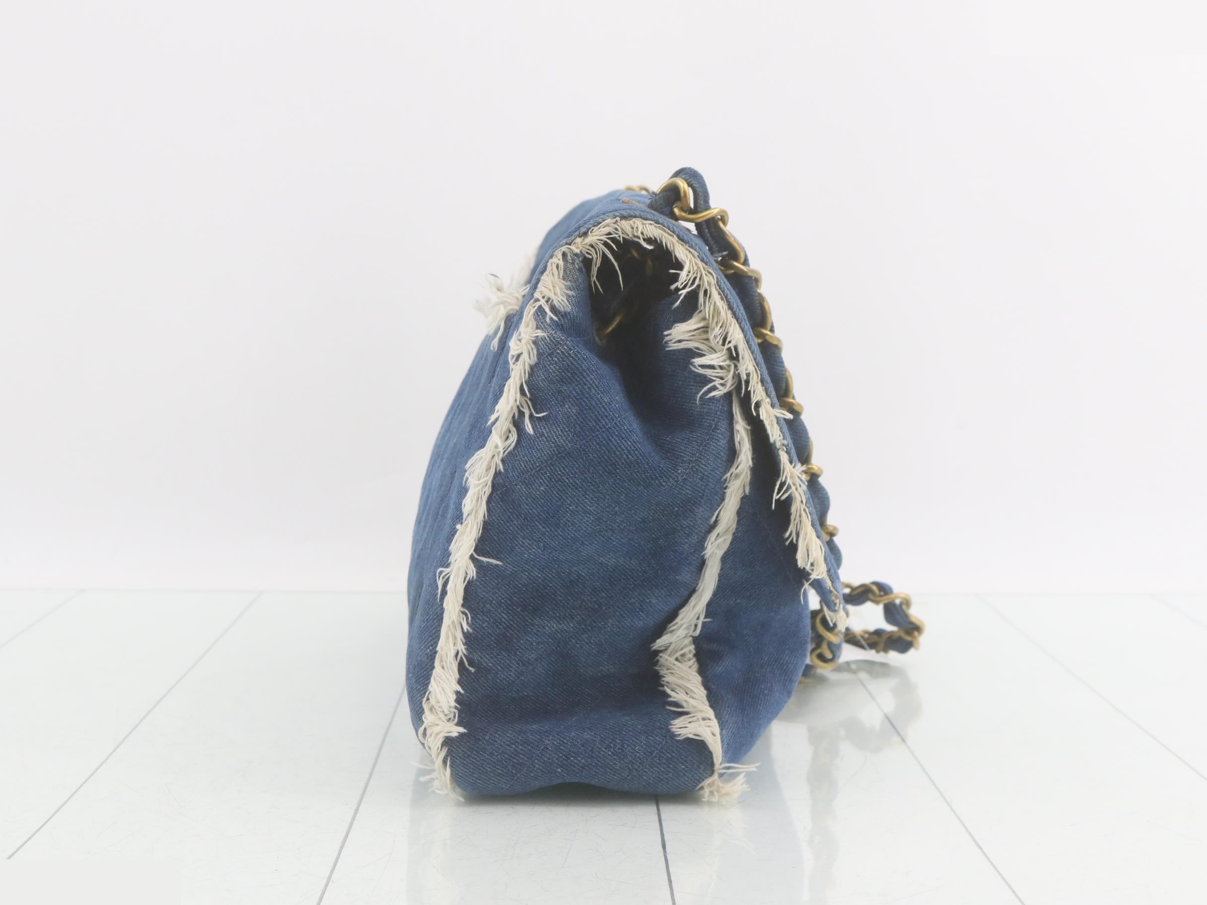 Other lines: Denim shoulder bag, item number 2. — view 4