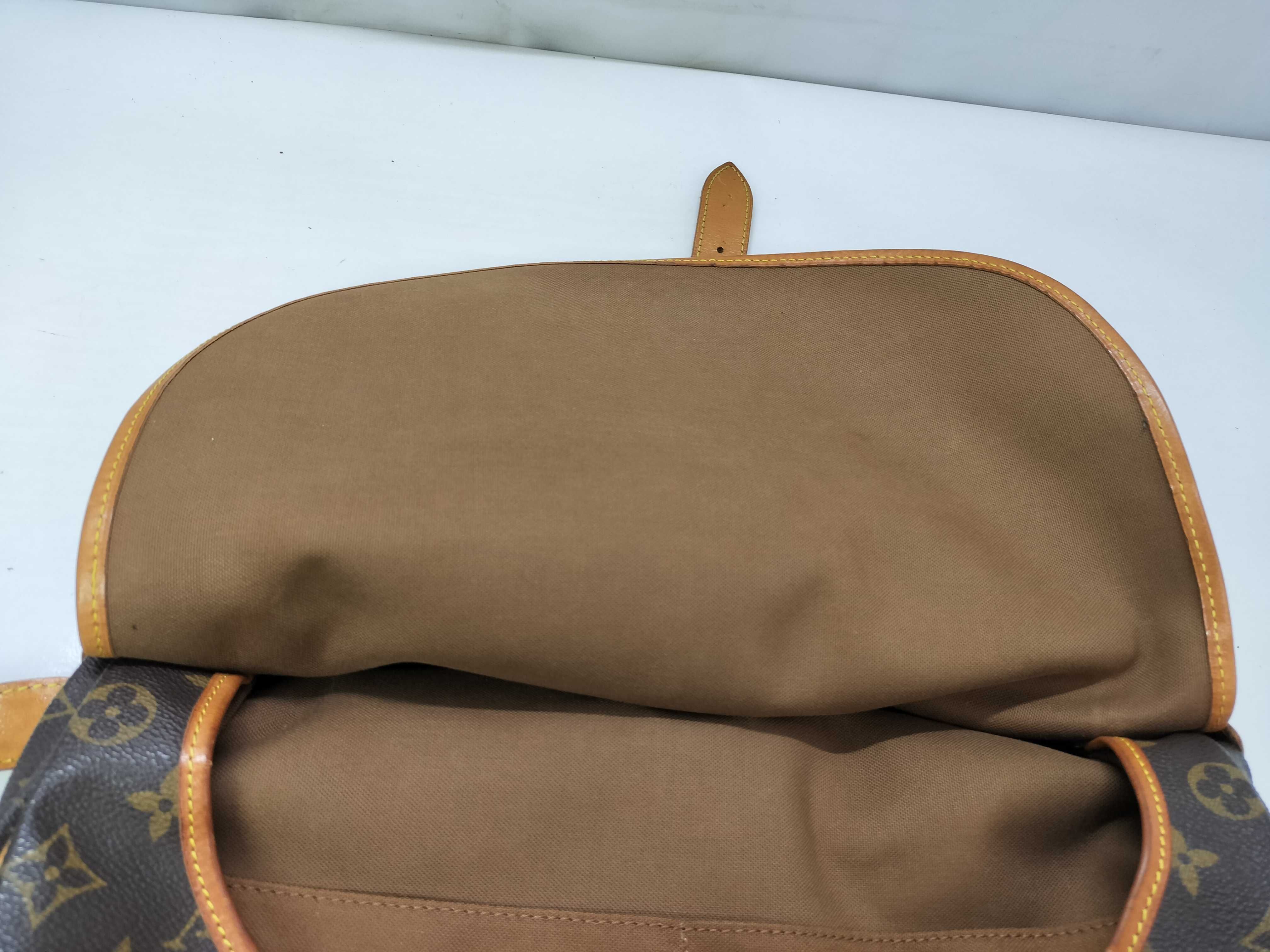 Monogram LOUIS VUITTON Saumur 35 M42254 Shoulder Bag — view 12