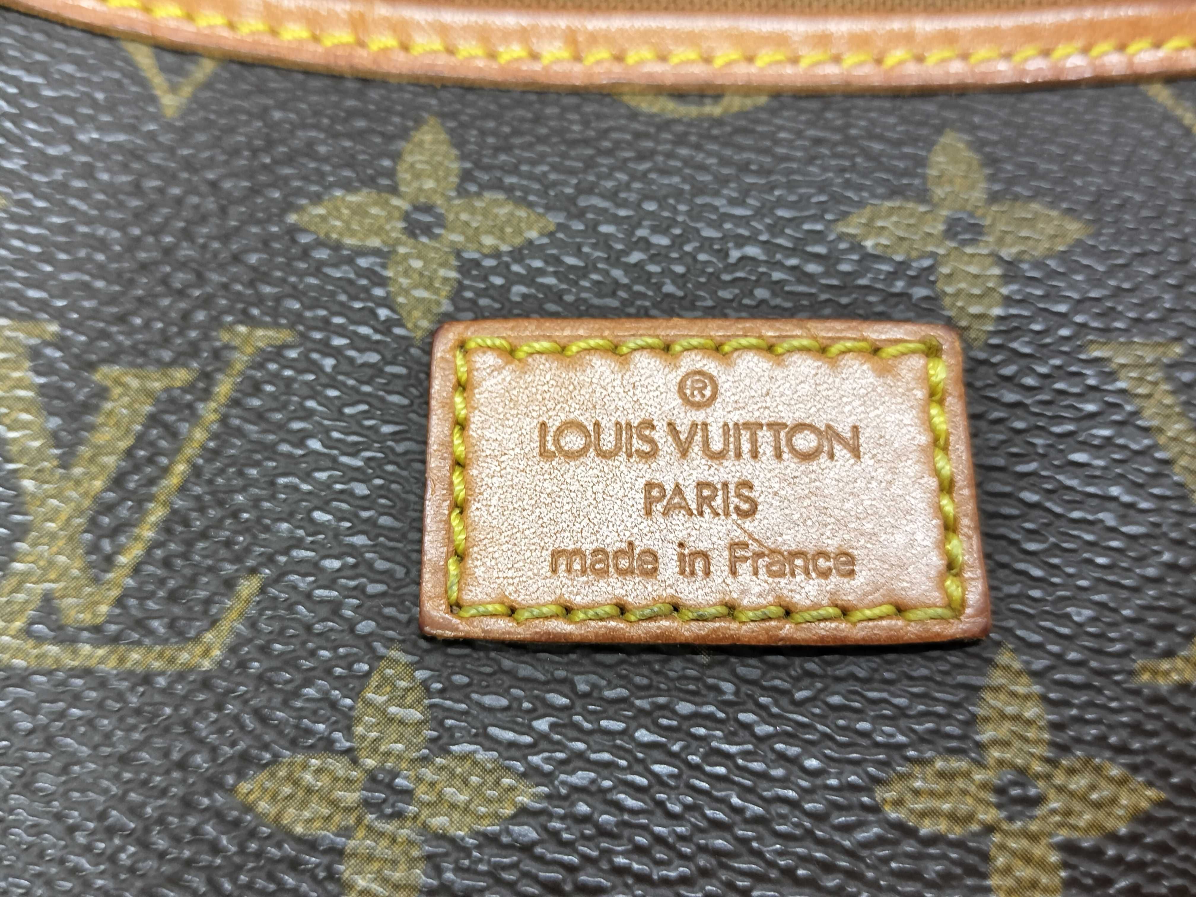 Monogram LOUIS VUITTON Saumur 35 M42254 Shoulder Bag — view 8