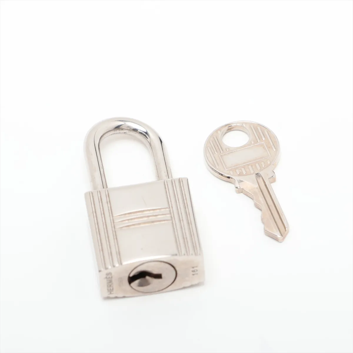 Picotin Lock 22 MM Taurillon Clemence Black Silver Hardware A: 2017 — view 9