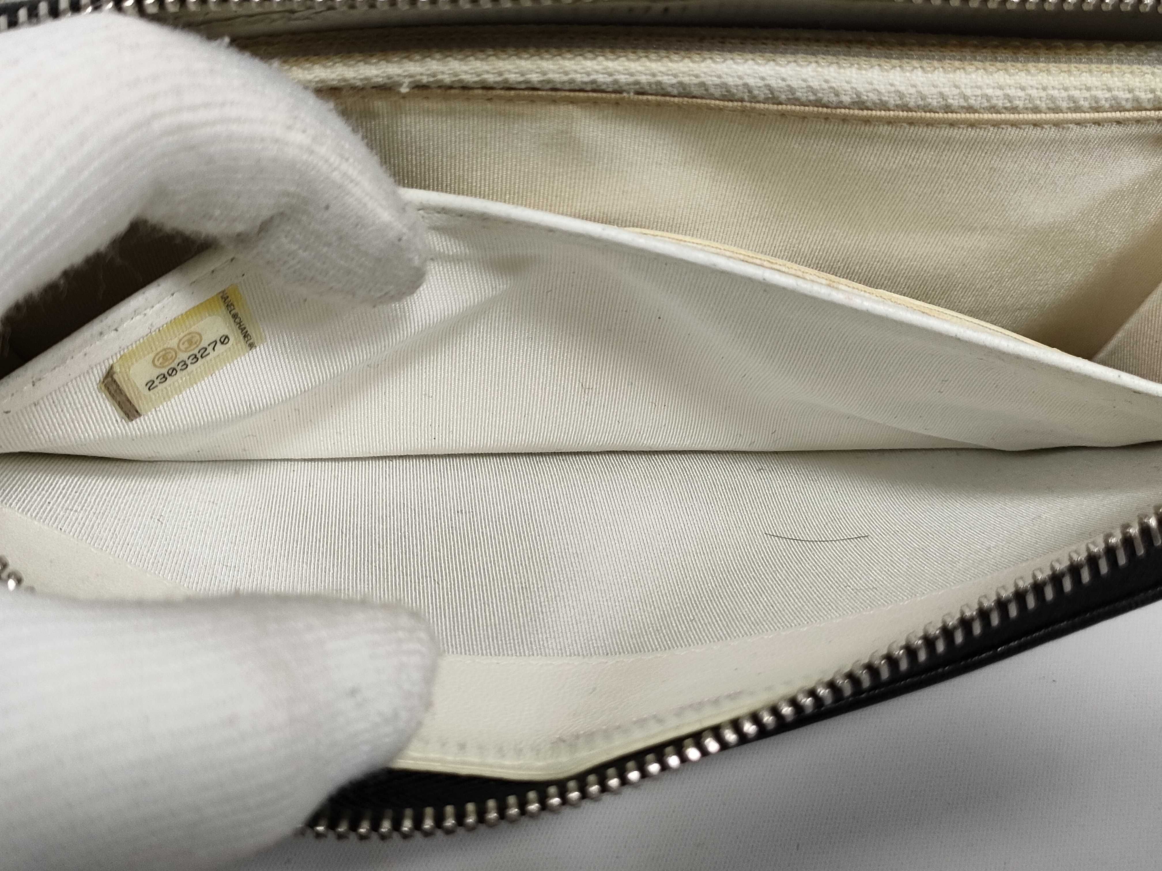 Calfskin Coco Mark Bicolor Round Zip Wallet — view 12