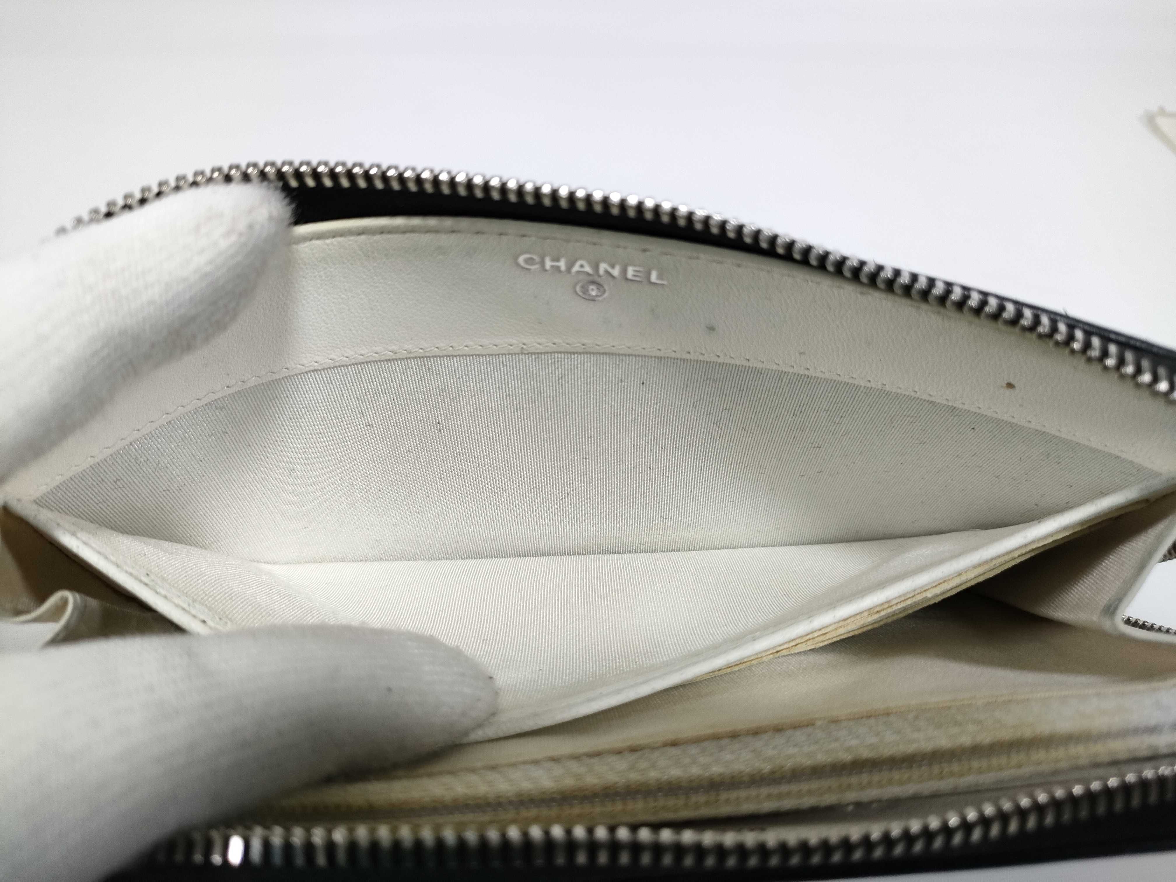Calfskin Coco Mark Bicolor Round Zip Wallet — view 10