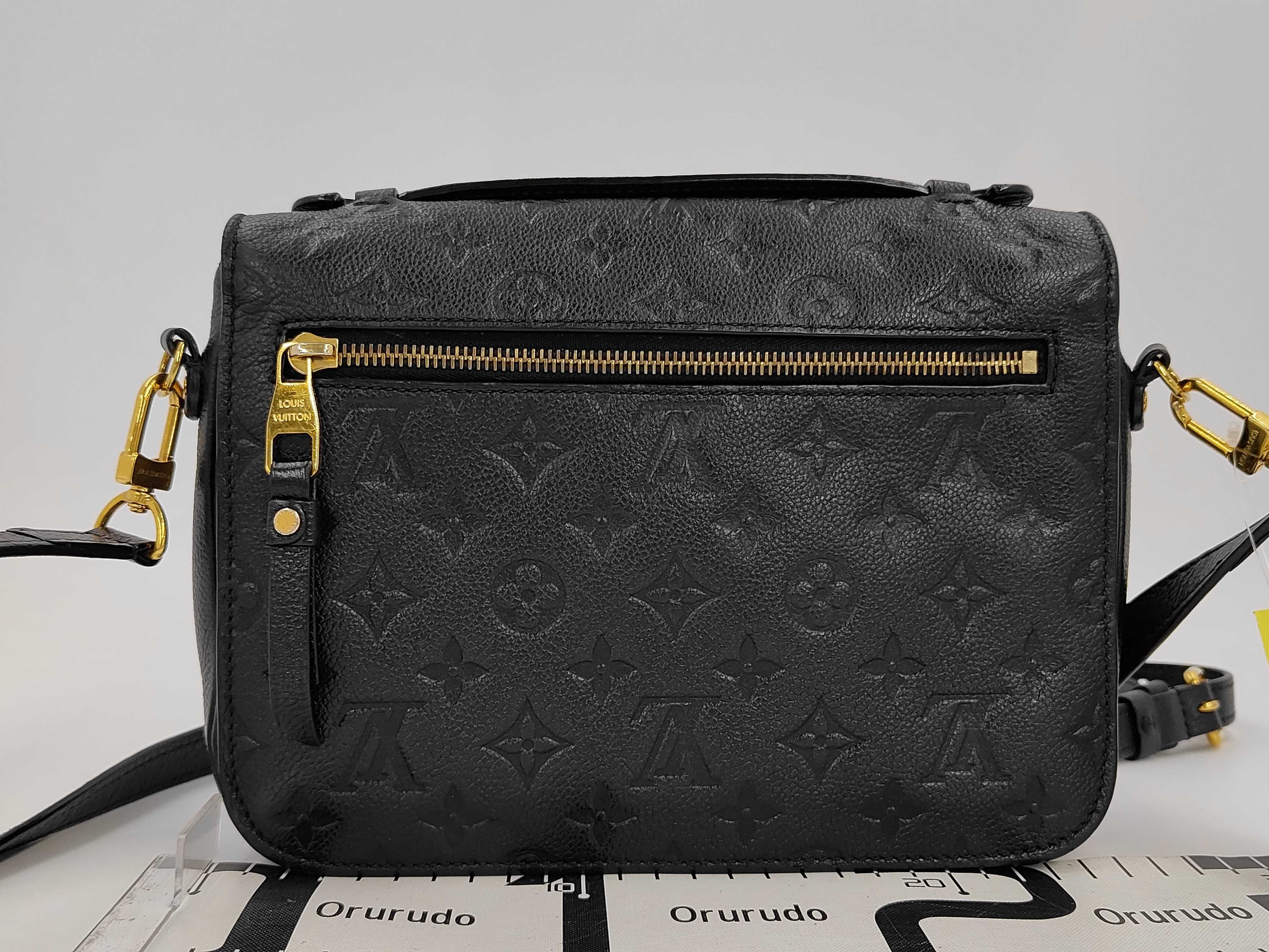 Metis Black Leather Shoulder Bag — view 2