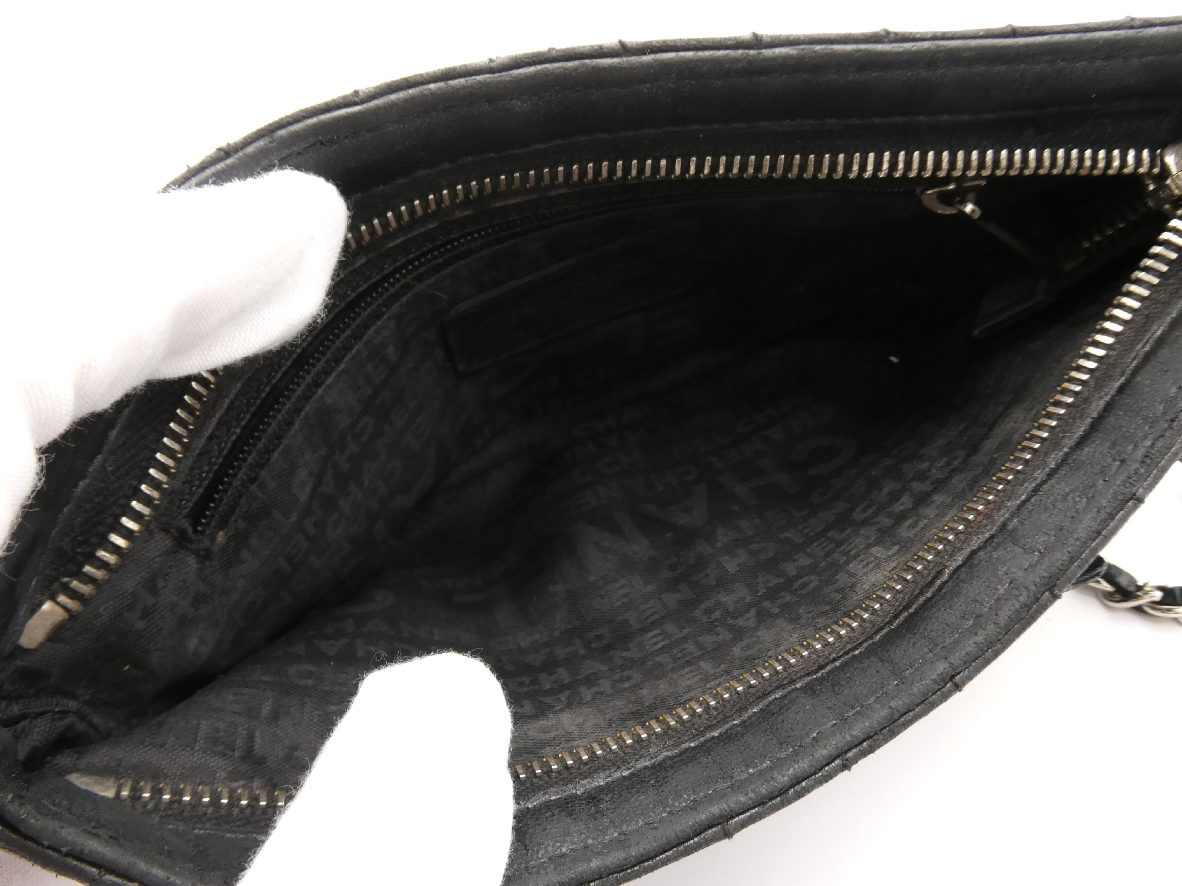 Camellia Chocolate Bar Coco Mark Chain Pouch — view 7