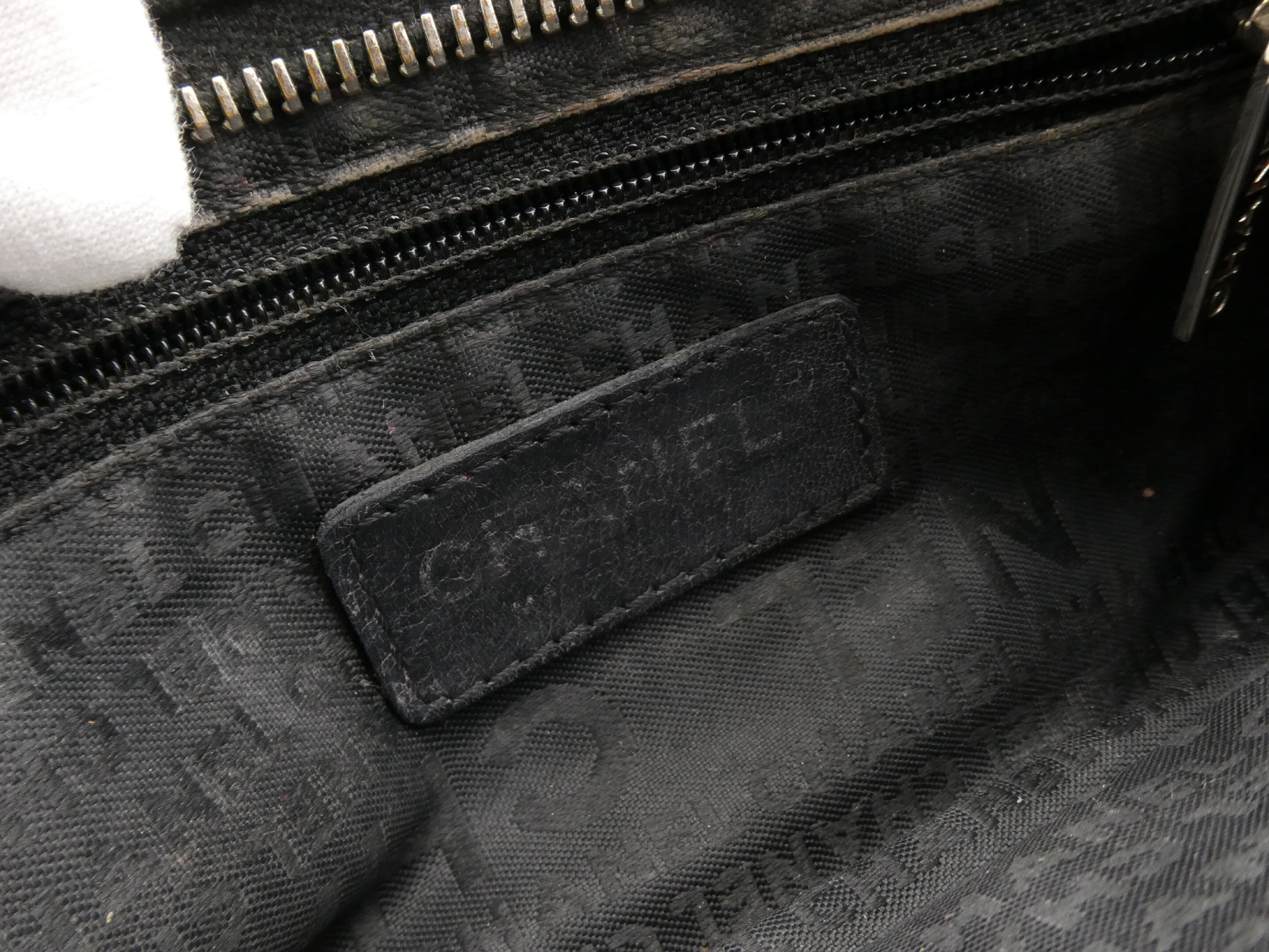 Camellia Chocolate Bar Coco Mark Chain Pouch — view 8