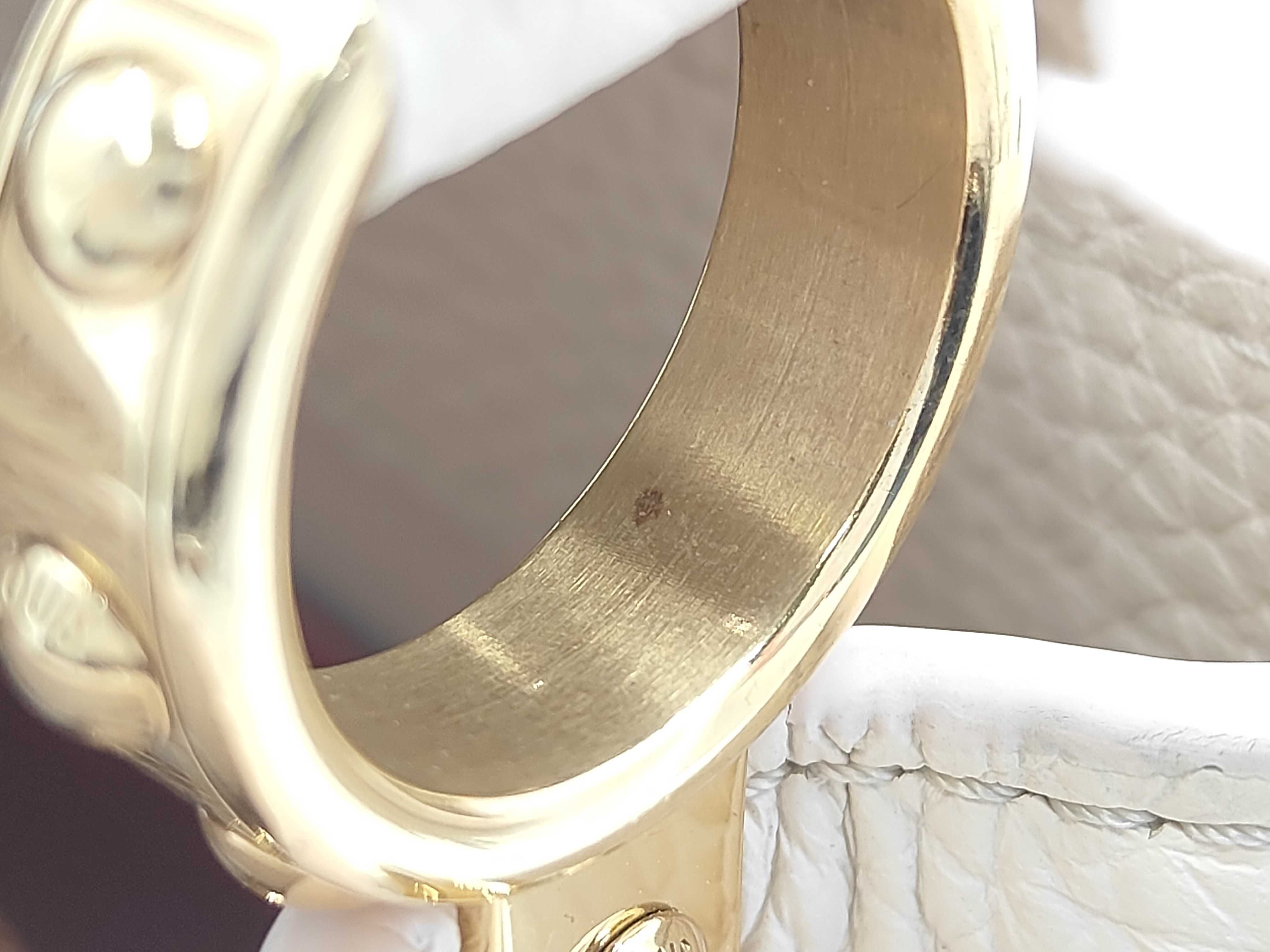 Capucines Mini Ivory Taurillon Handbag — view 15