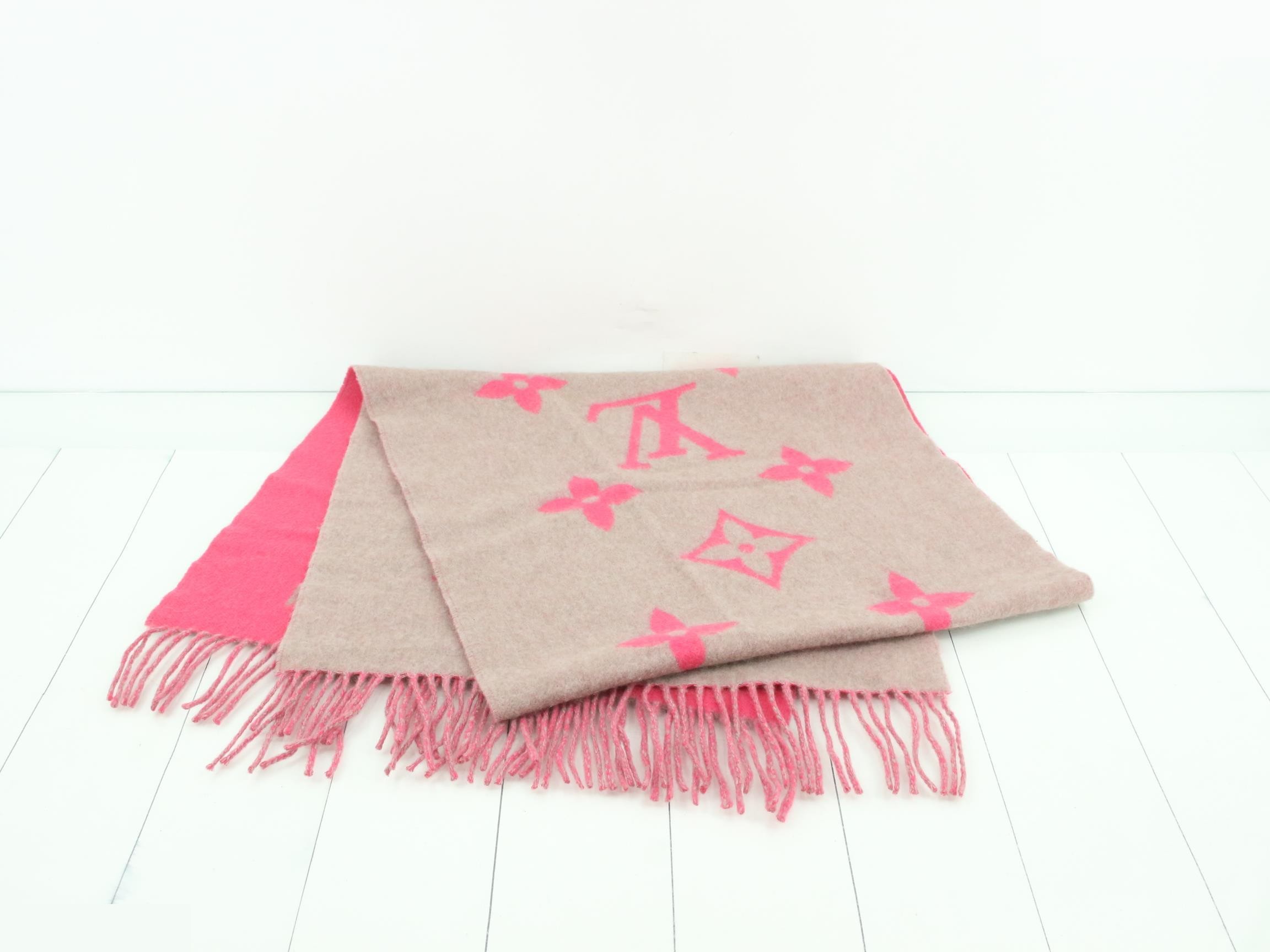 cashmere scarf — view 3