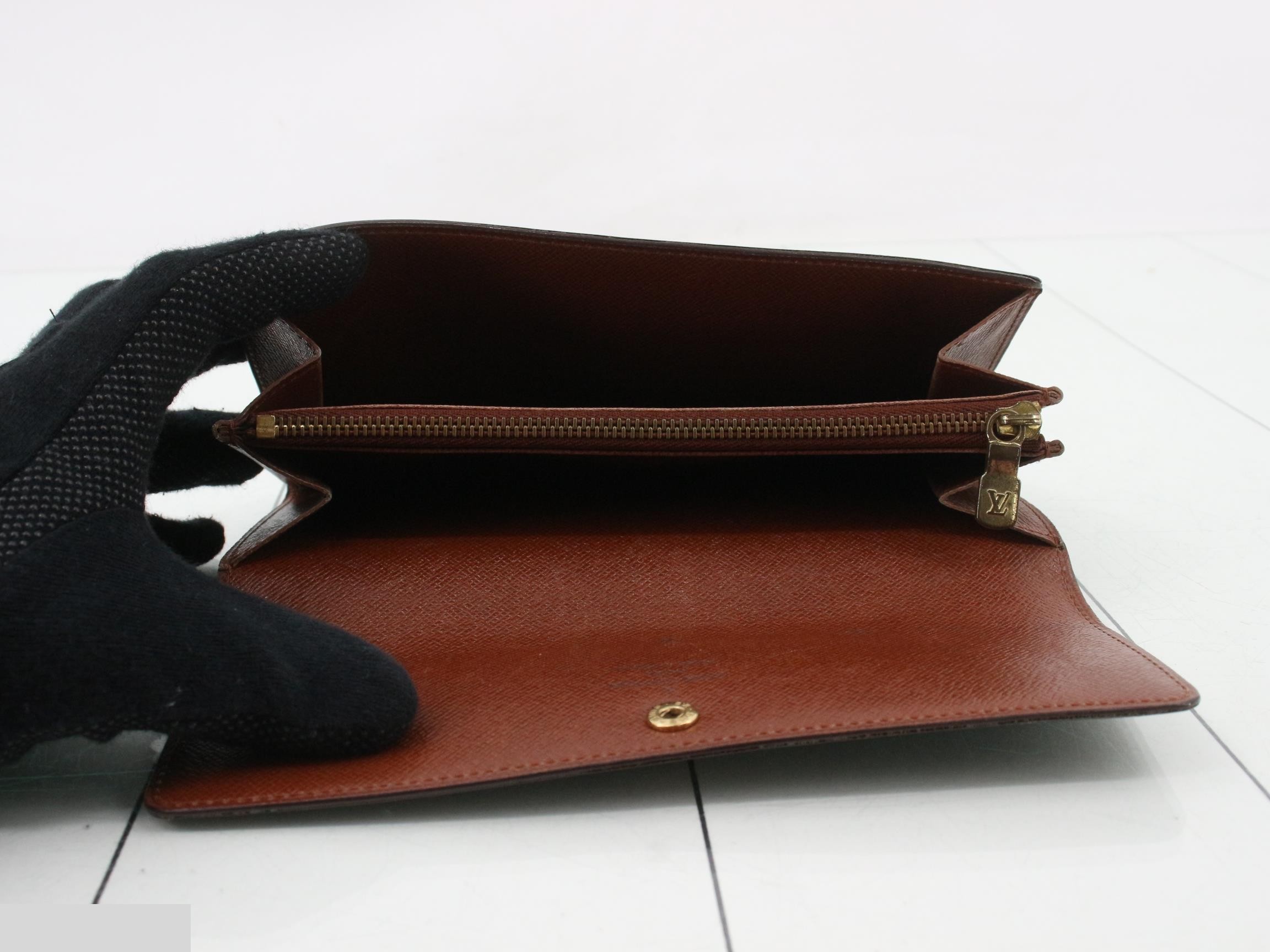Monogram Pochette Portemonnaie Credit Bi-fold Long Wallet — view 4