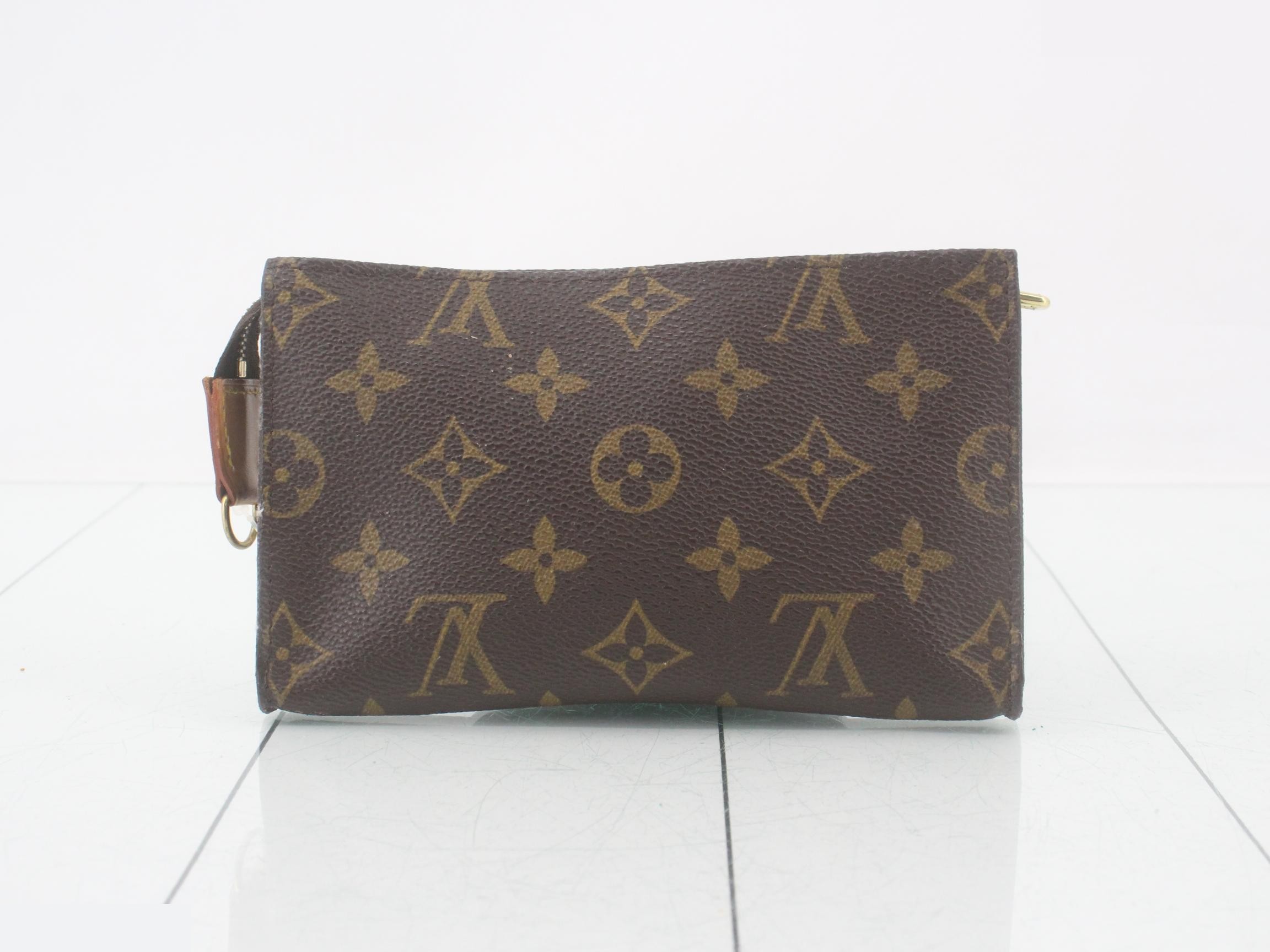 Monogram Bucket PM included pouch — view 2