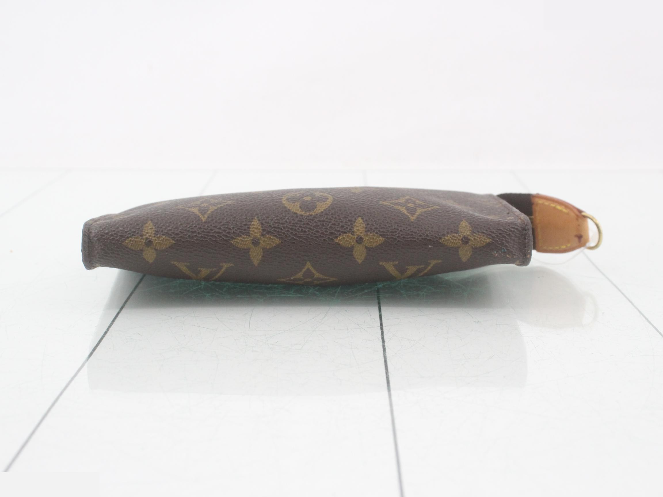 Monogram Bucket PM included pouch — view 3