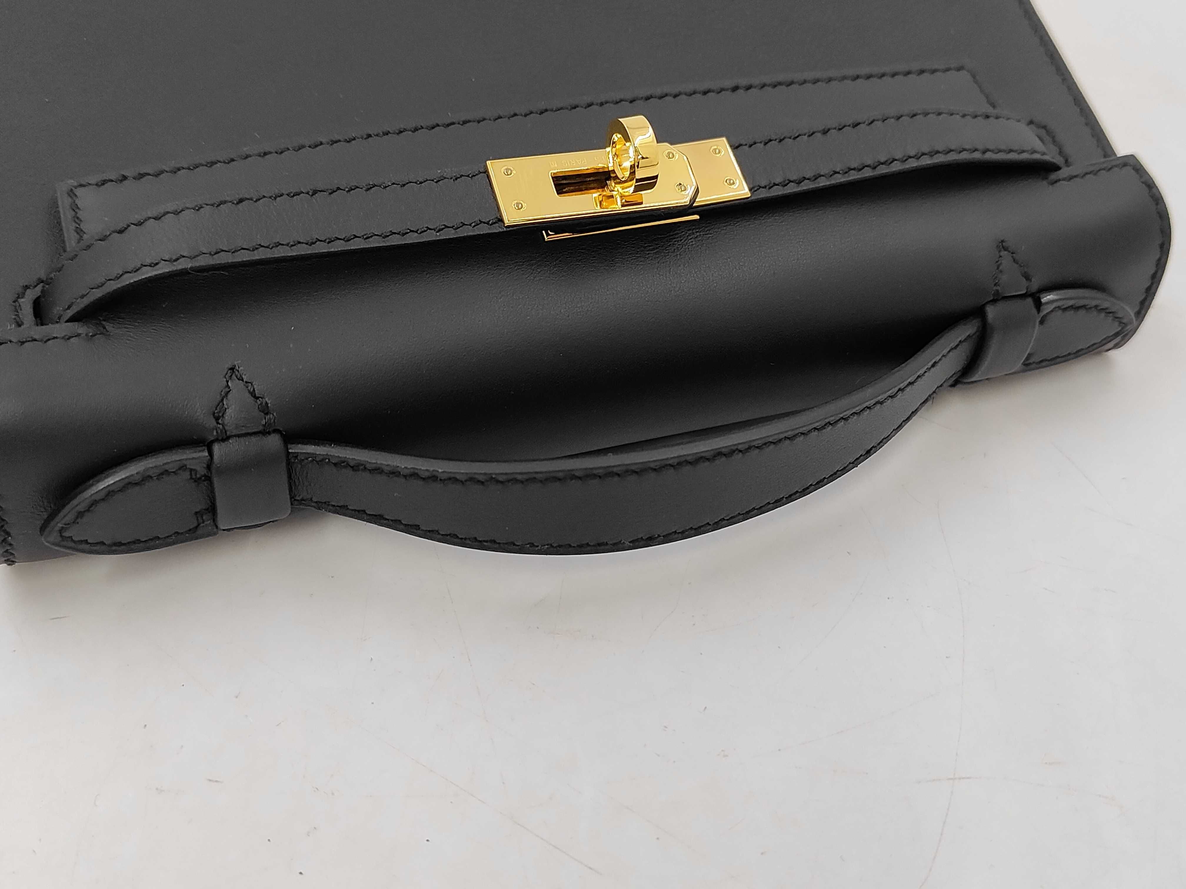 Pochette Kelly, Veau Swift leather, black, gold hardware, K stamp, handbag — view 3