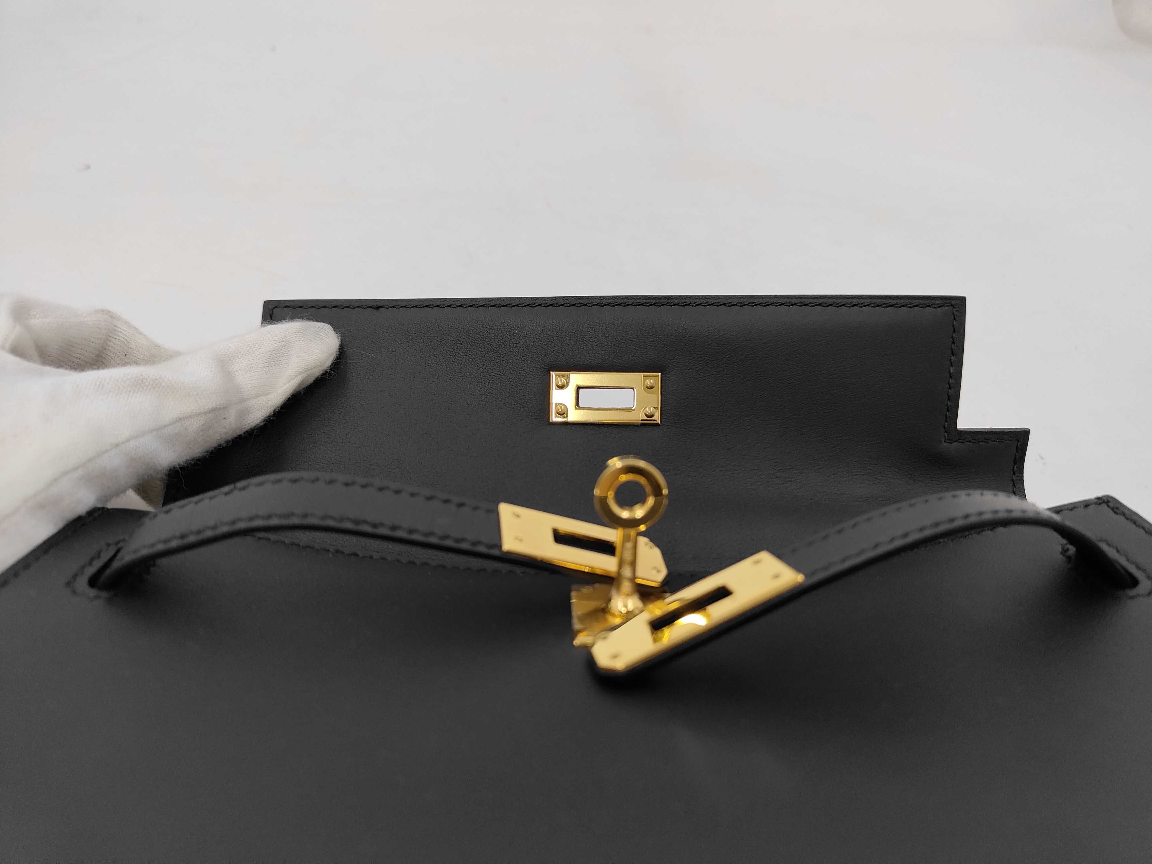 Pochette Kelly, Veau Swift leather, black, gold hardware, K stamp, handbag — view 8