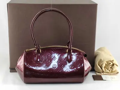 Vernis Sherwood PM M91492 VI0191 Bordeaux Handbag