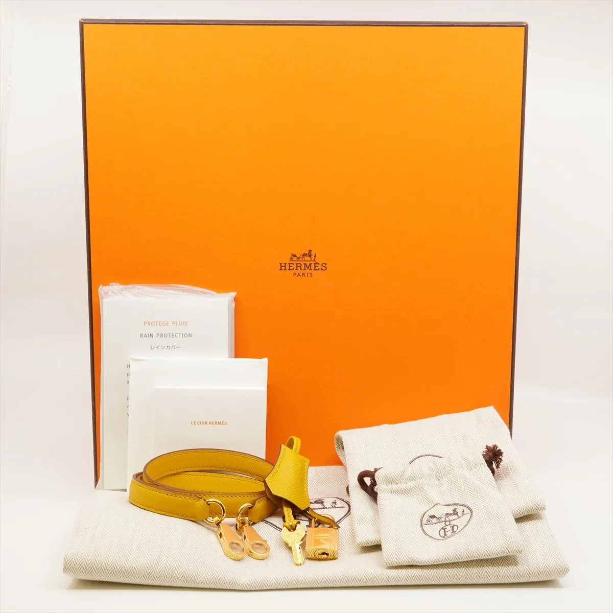 Kelly 28 Serie Vaux Epson Jaune Ambre Gold hardware C:2018 Storage bag included Strap unopened — view 15
