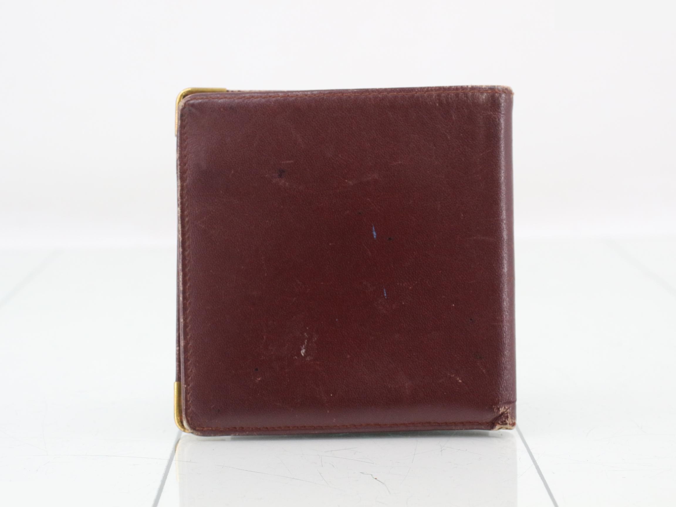Must Line Bi-fold — view 2