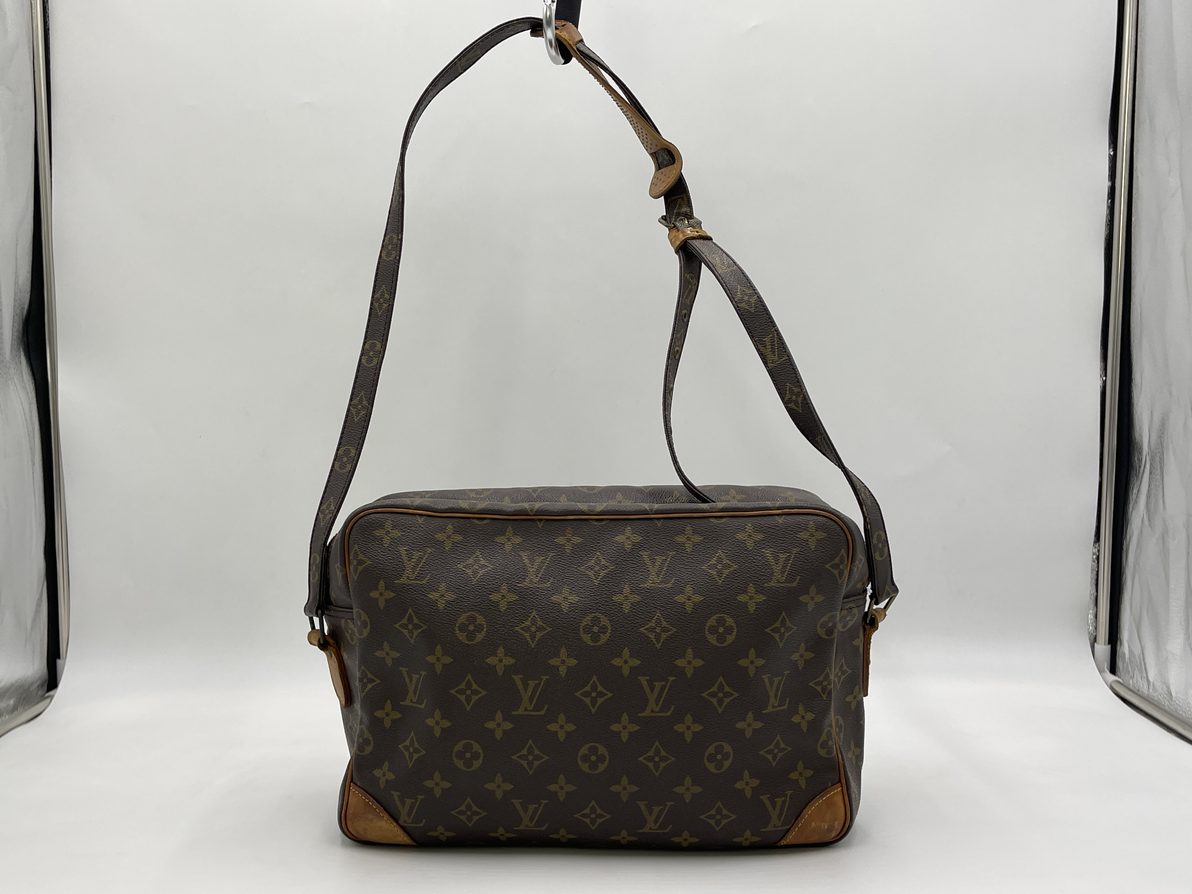 Monogram Nile GM M45242 TH0920 Shoulder Bag — view 4