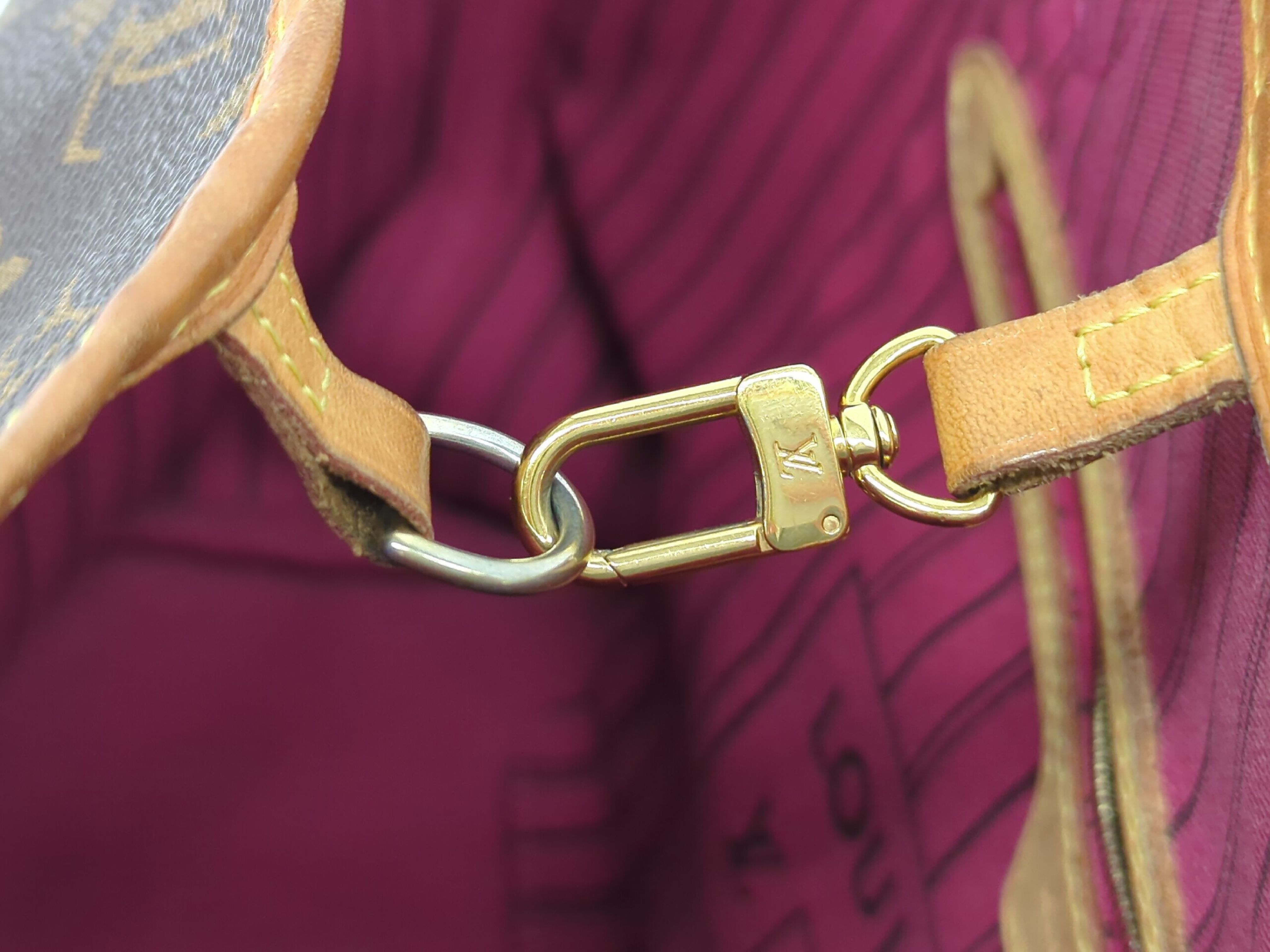 M40996 Monogram Neverfull MM Handbag — view 9