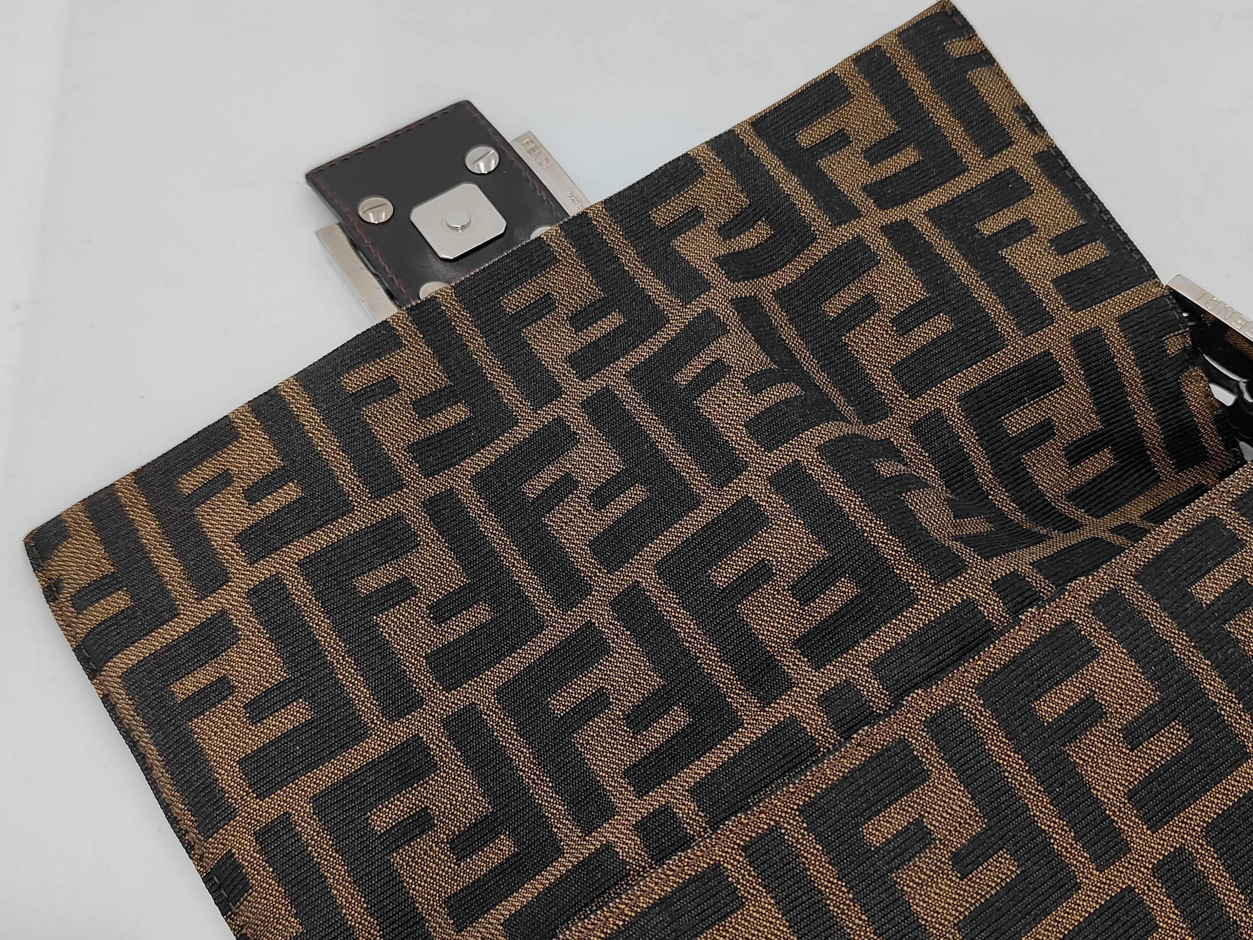 Zucca pattern one-shoulder bag, brown canvas and leather shoulder bag. — view 10