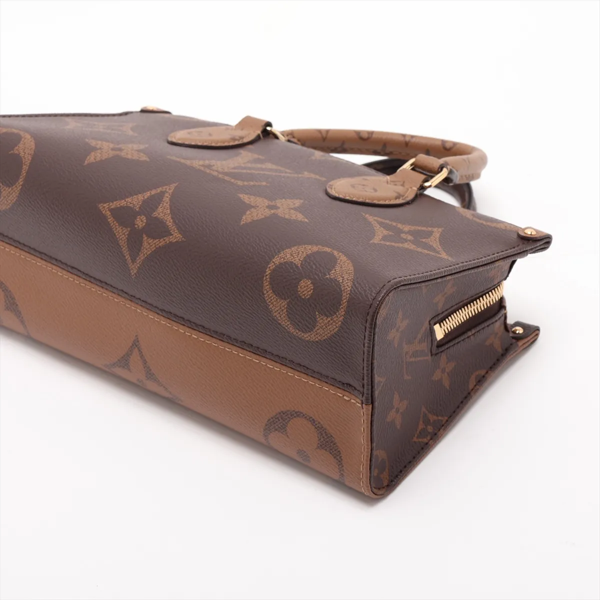 Giant Monogram Reverse OnTheGo EW M46653 Brown (RFID detected) — view 3
