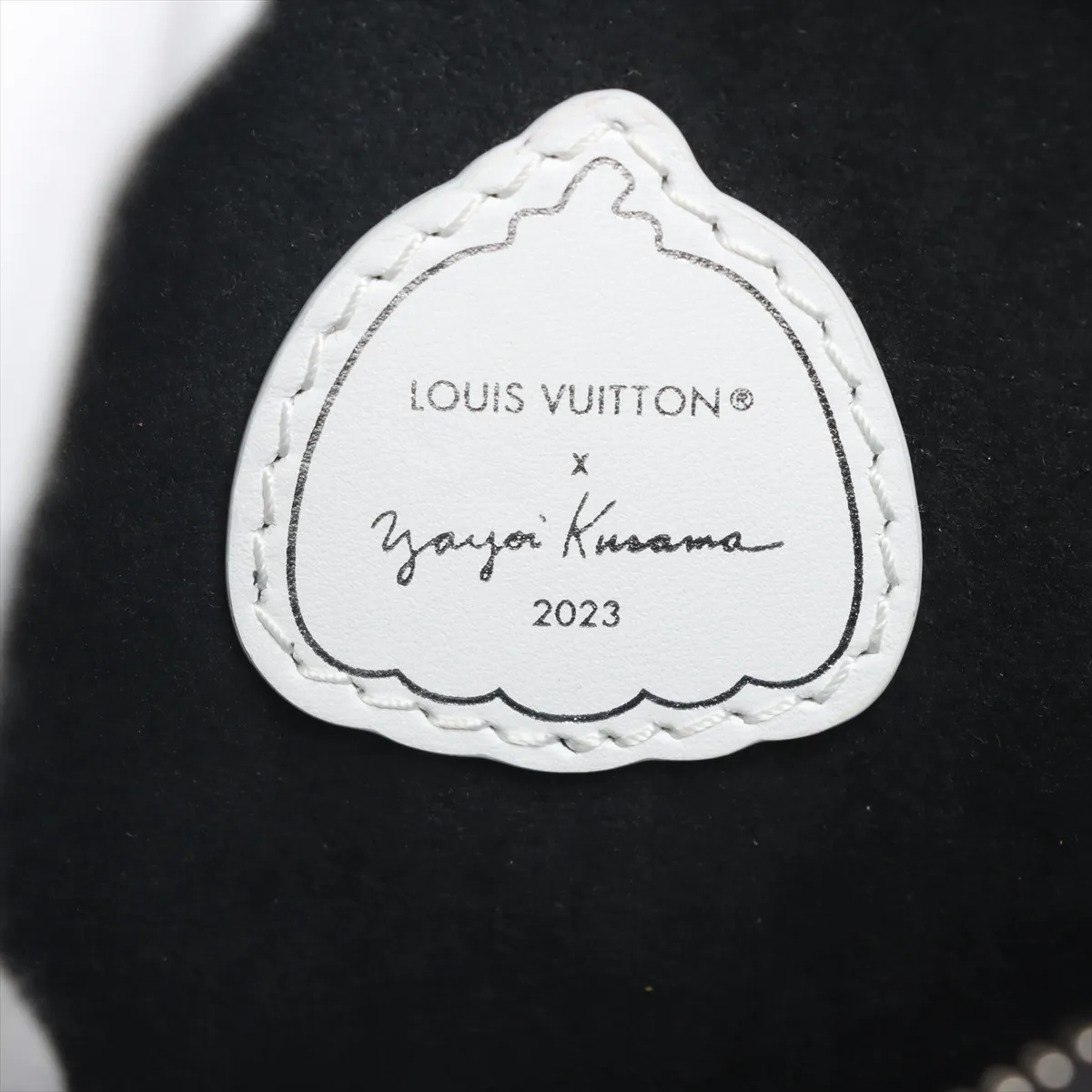 x Yayoi Kusama LV x YK Marshmallow PM M46391 Black RFID reaction — view 9