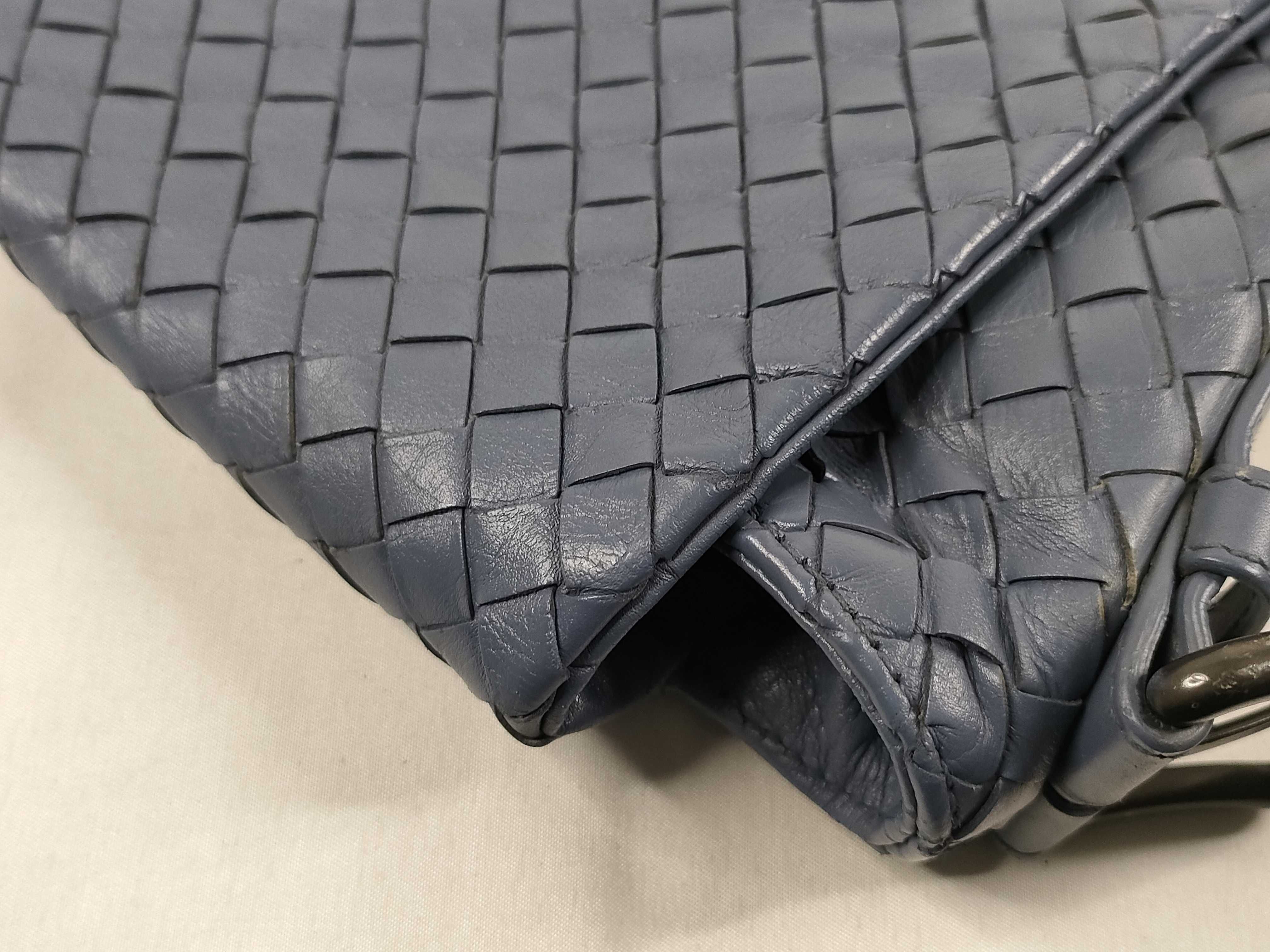 Intrecciato Bottega Veneta Shoulder Bag — view 14