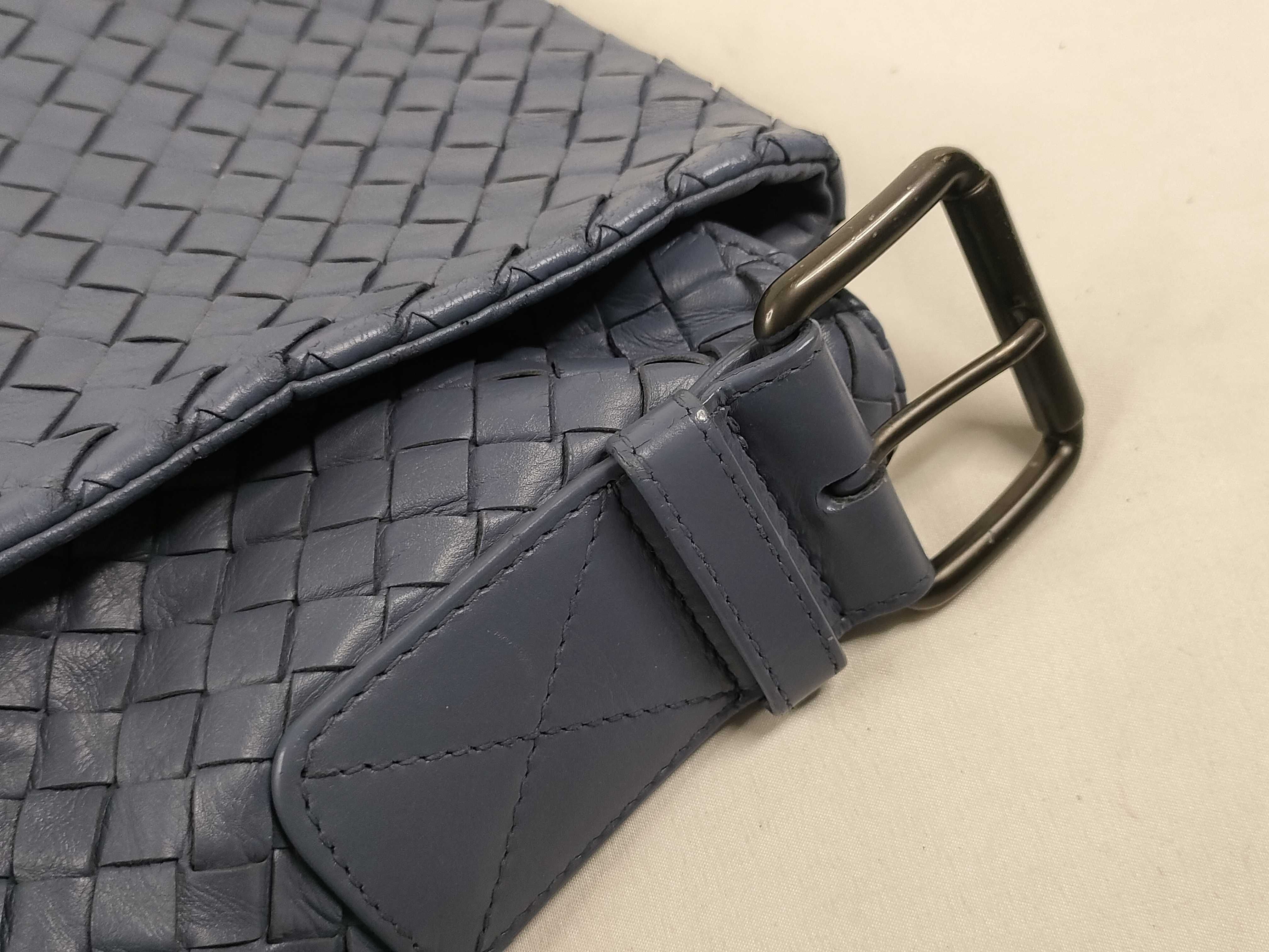 Intrecciato Bottega Veneta Shoulder Bag — view 5